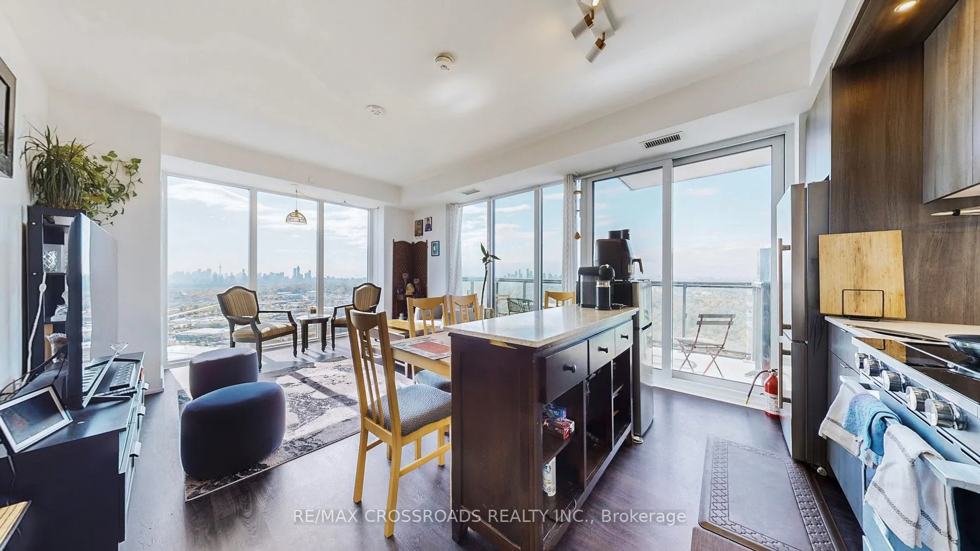 30 Inn on the park Drive, #4210