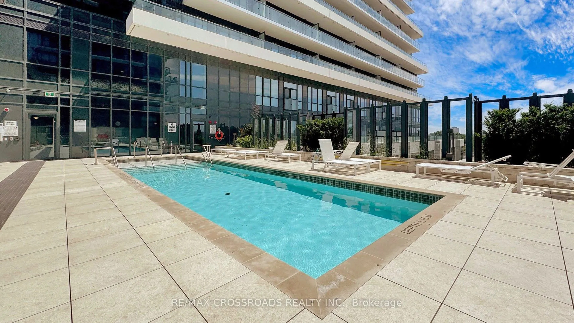 30 Inn on the park Drive, #4210