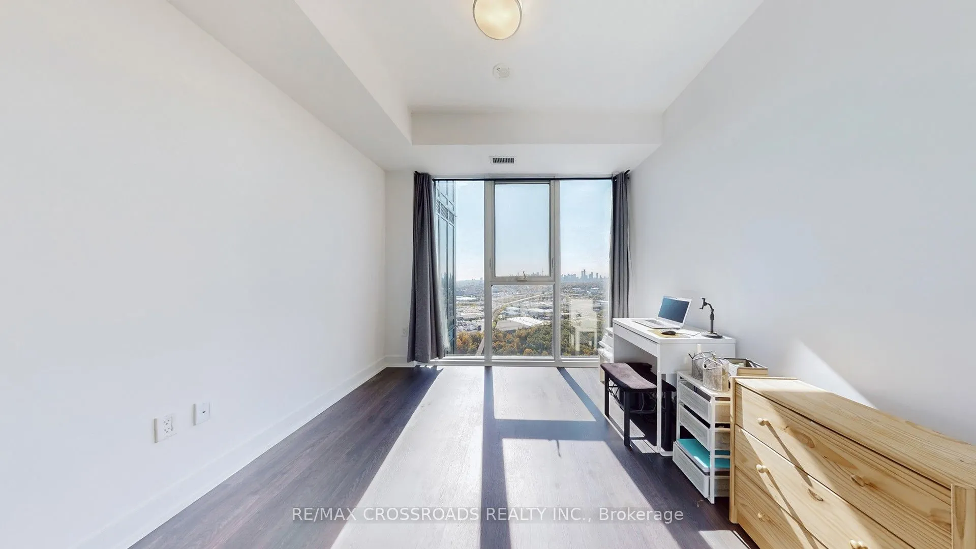 30 Inn on the park Drive, #4210