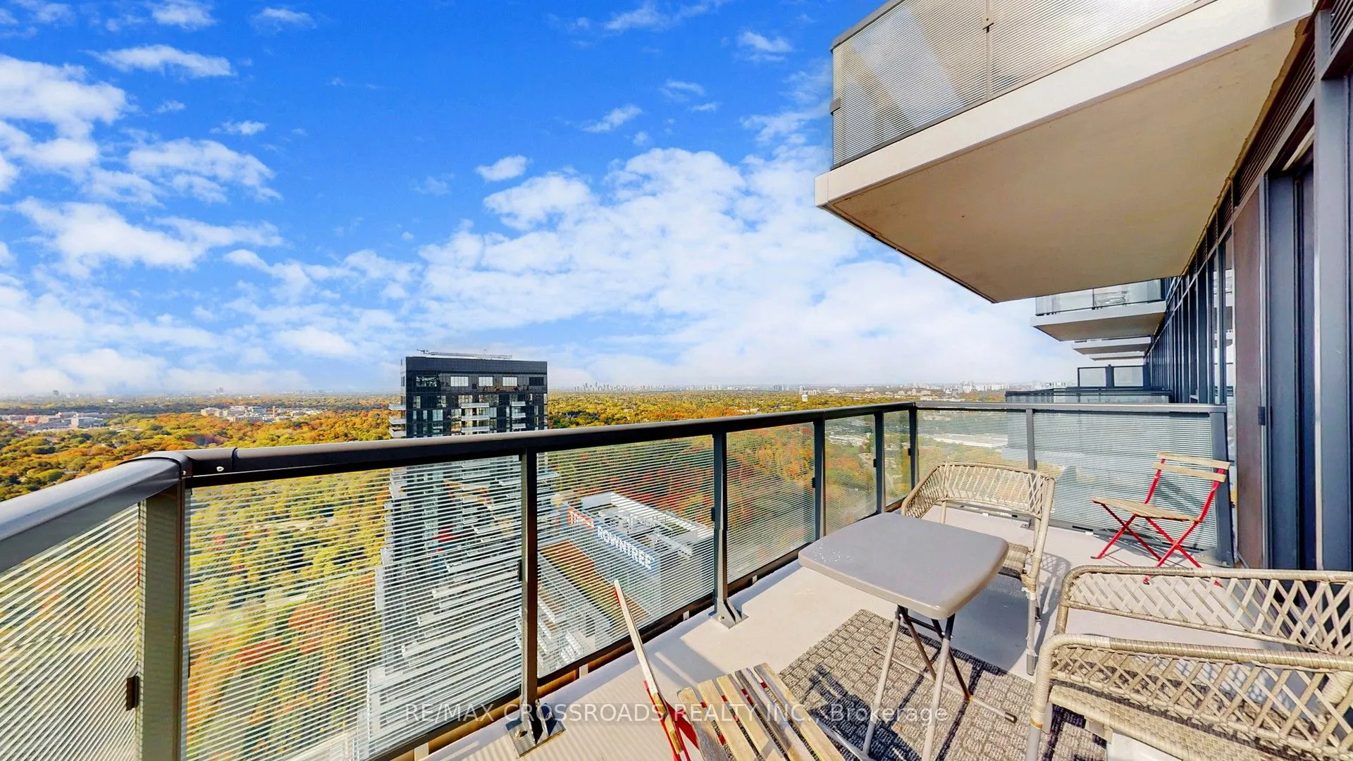 30 Inn on the park Drive, #4210