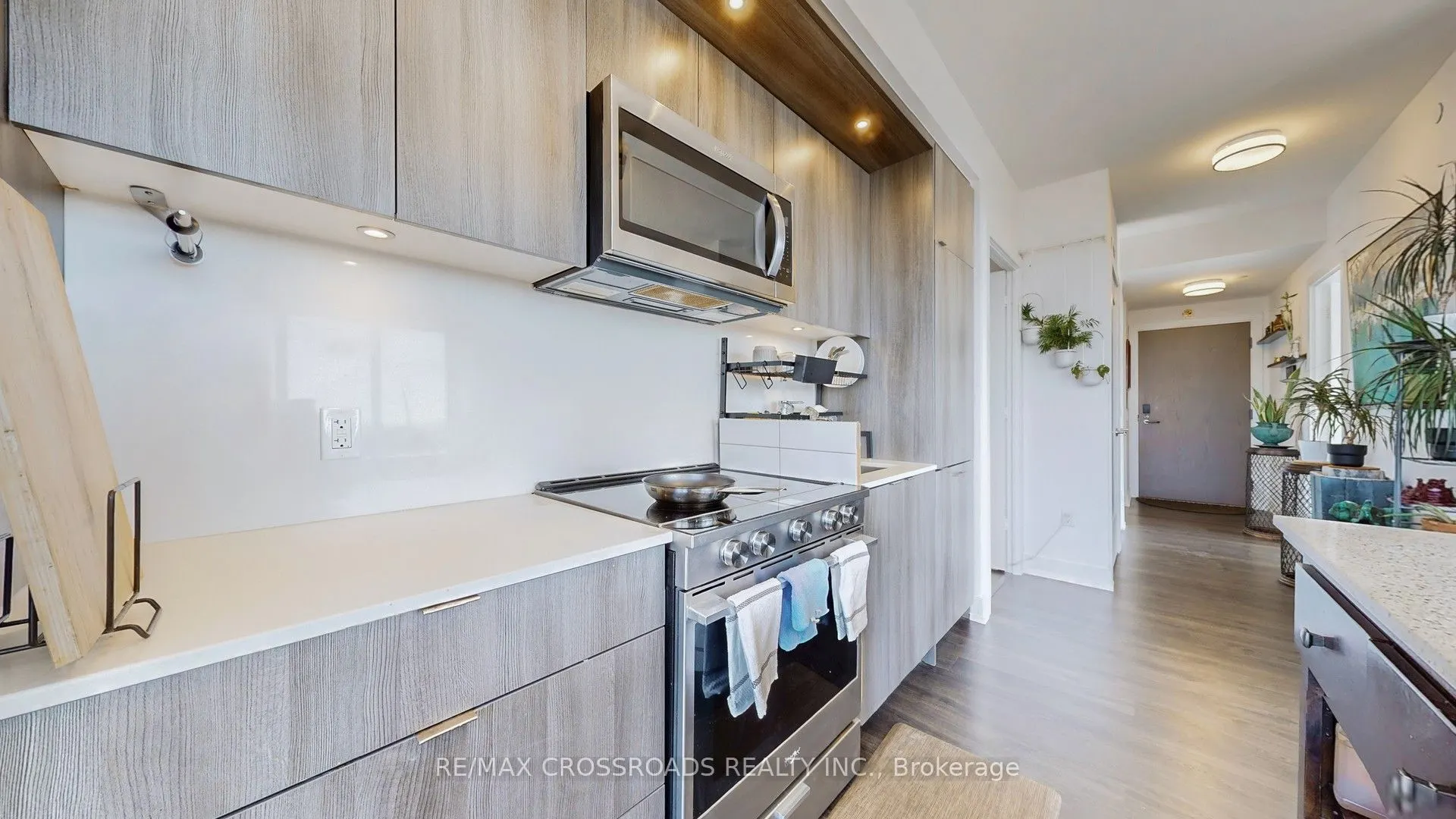 30 Inn on the park Drive, #4210
