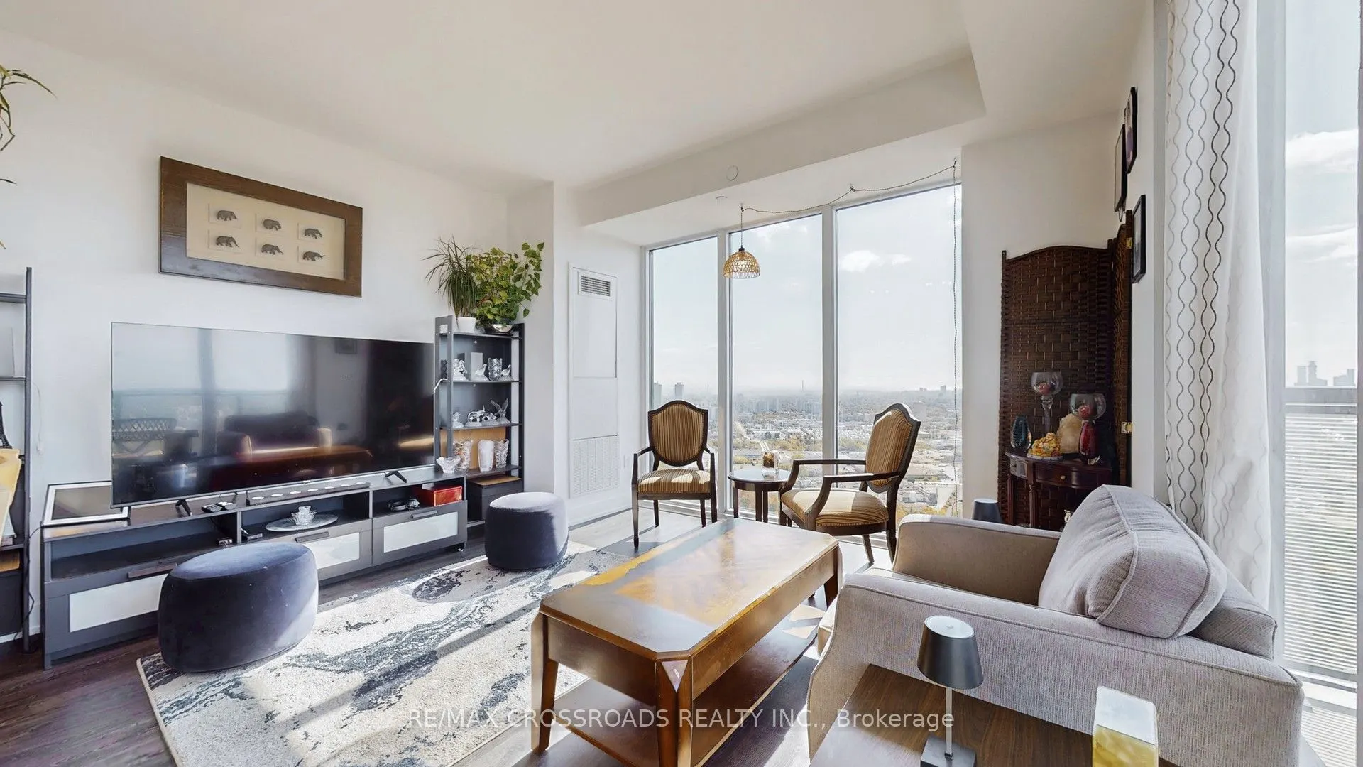 30 Inn on the park Drive, #4210