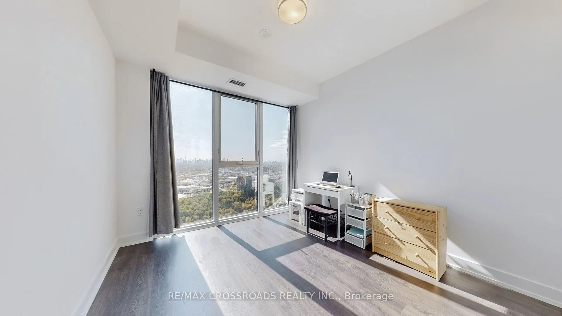30 Inn on the park Drive, #4210