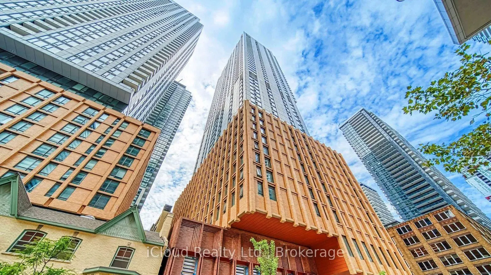 28 Widmer Street