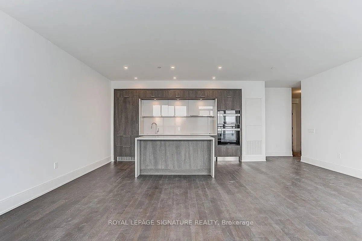 30 Inn On The Park Drive
