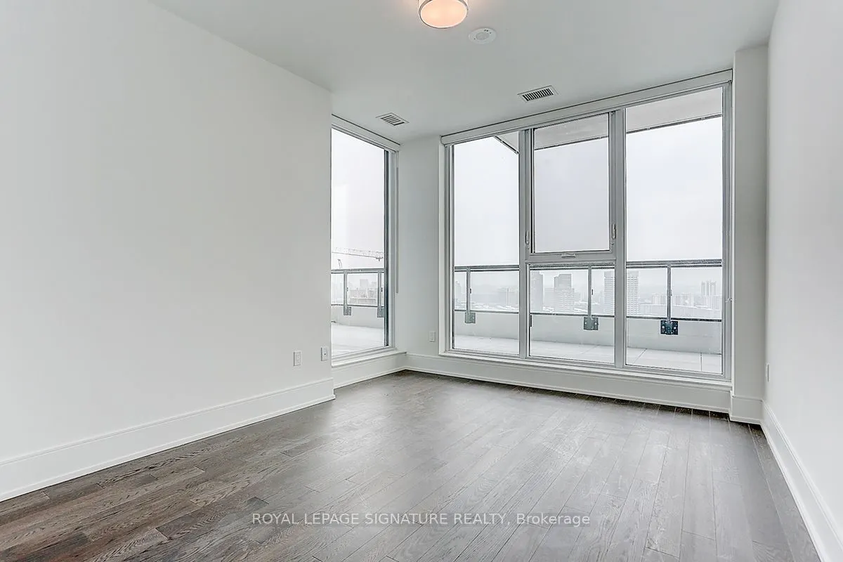 30 Inn On The Park Drive
