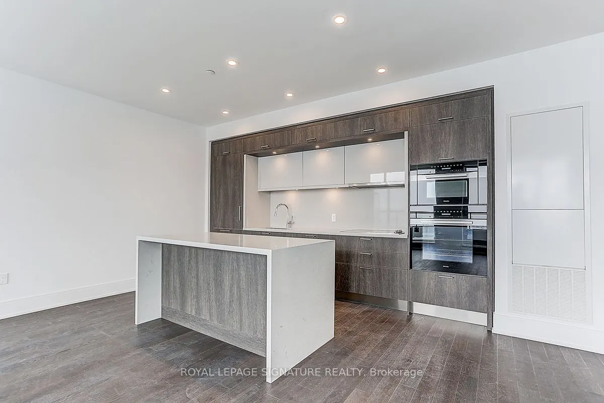 30 Inn On The Park Drive