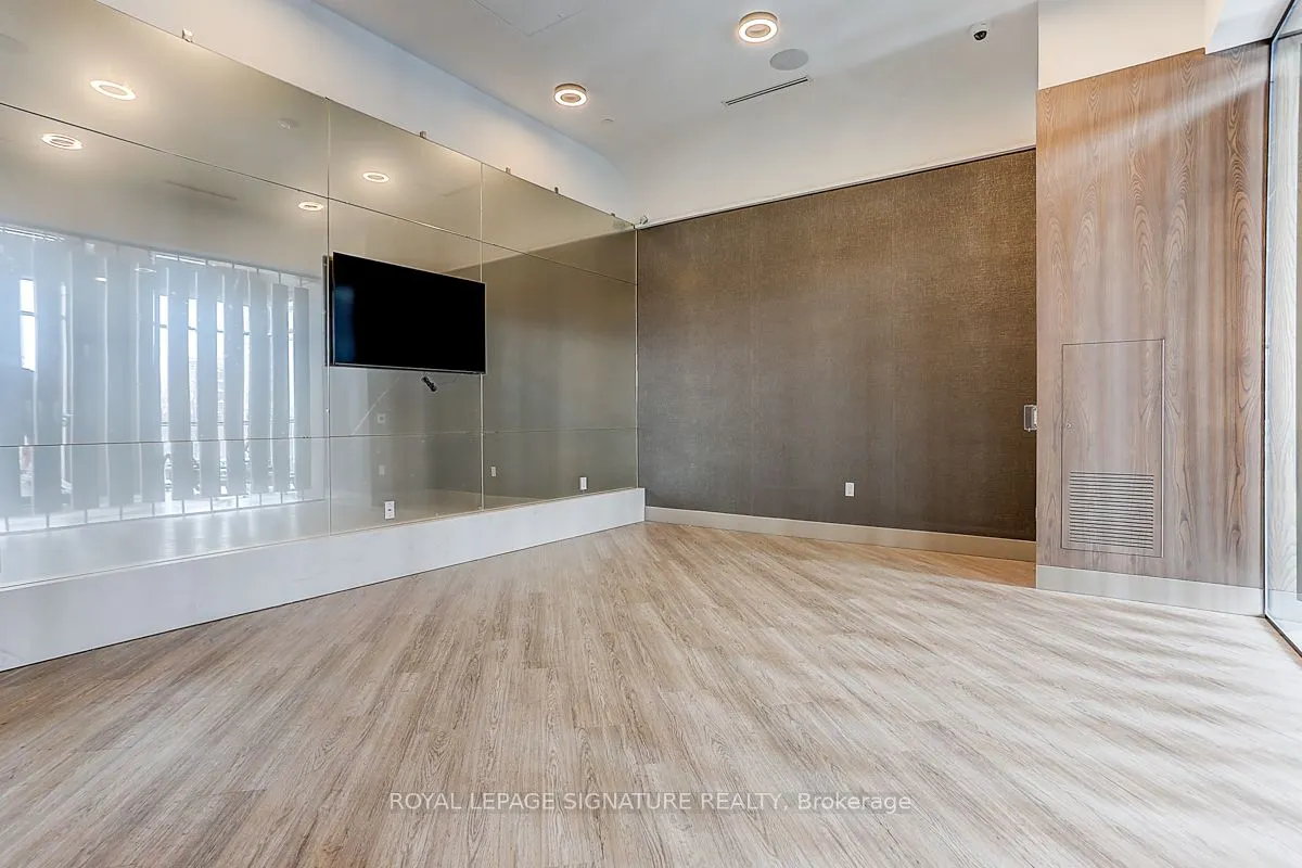 30 Inn On The Park Drive