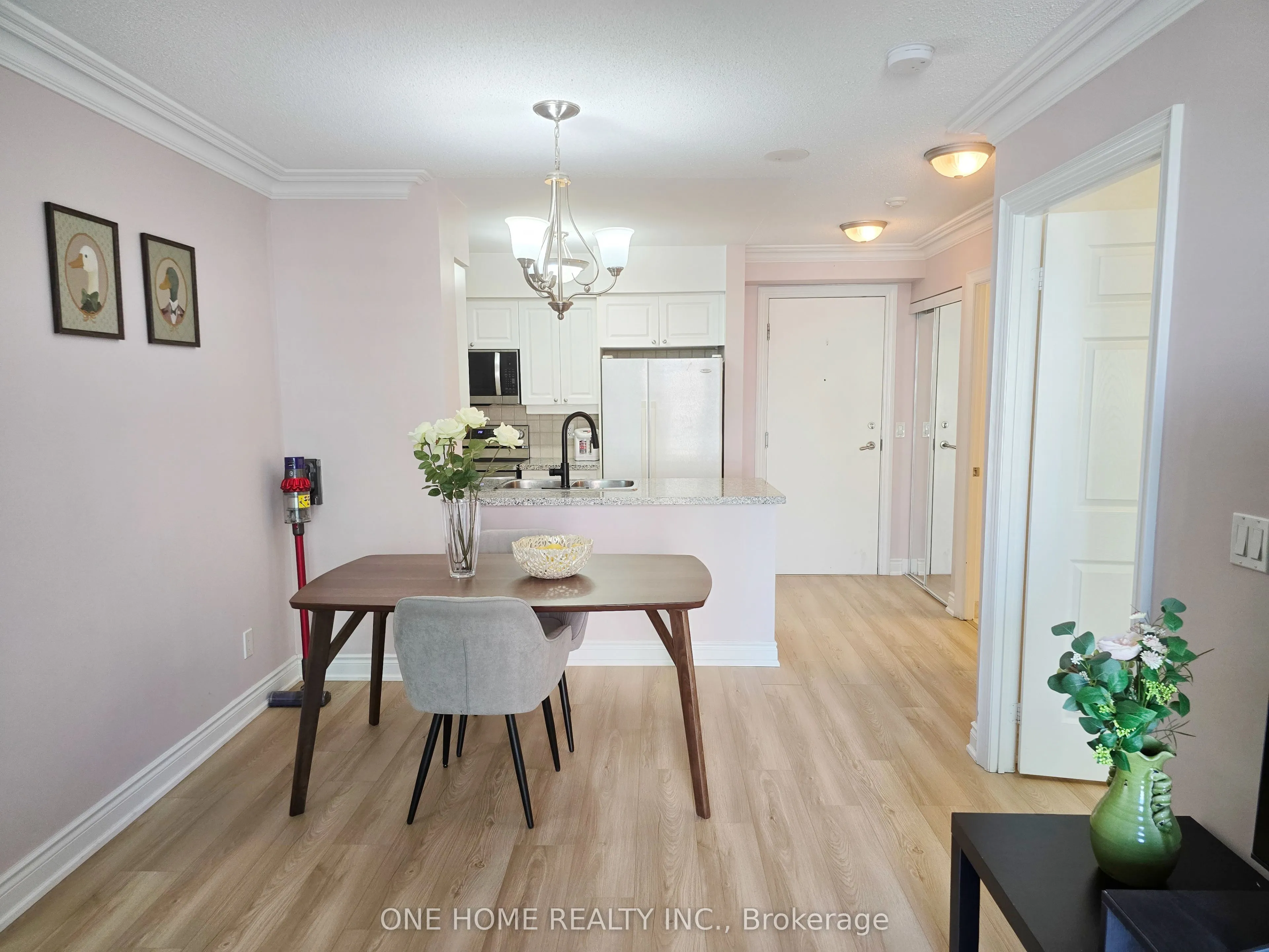 15 Greenview Avenue, #1804