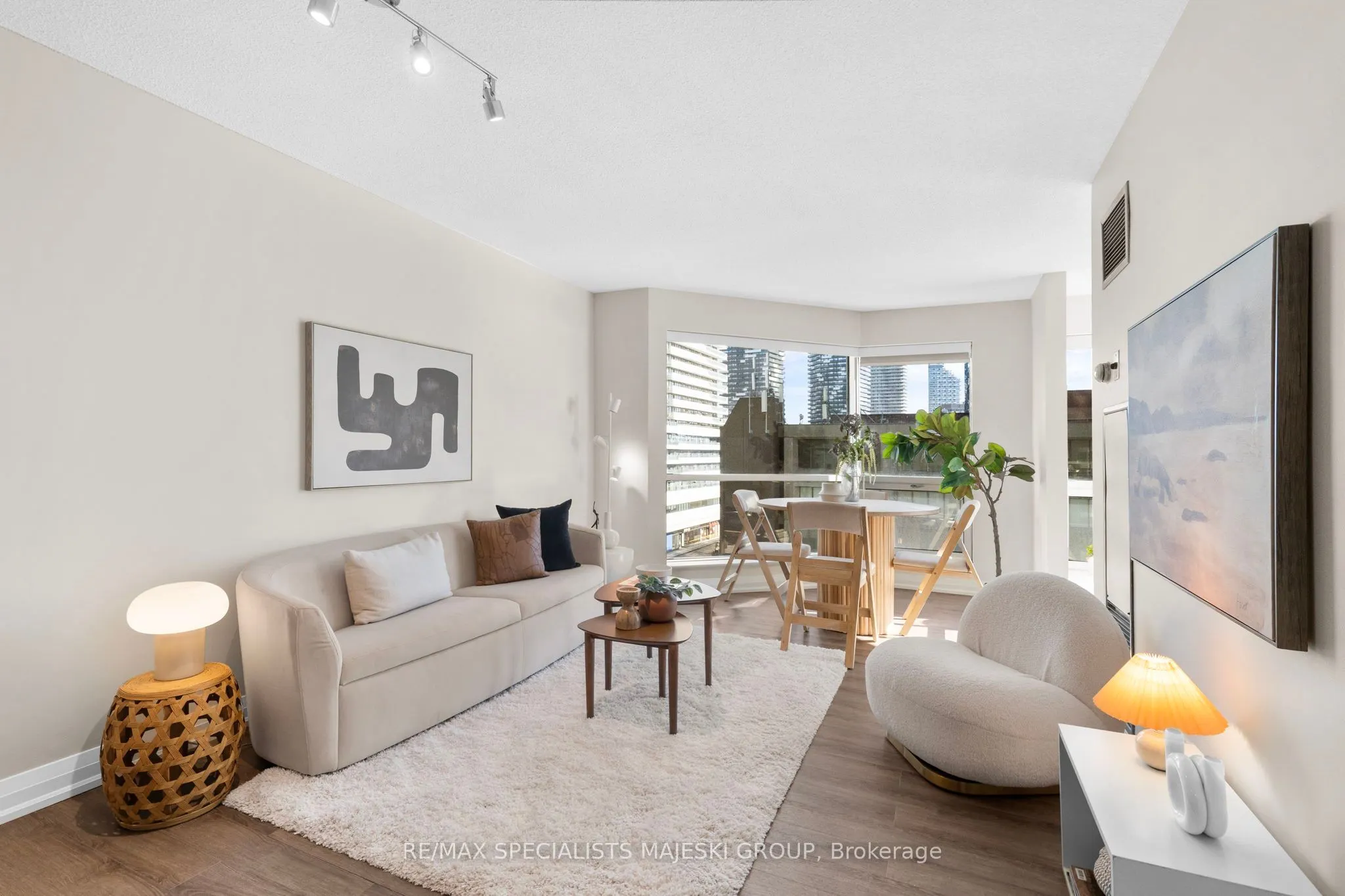 10 Yonge Street, #710