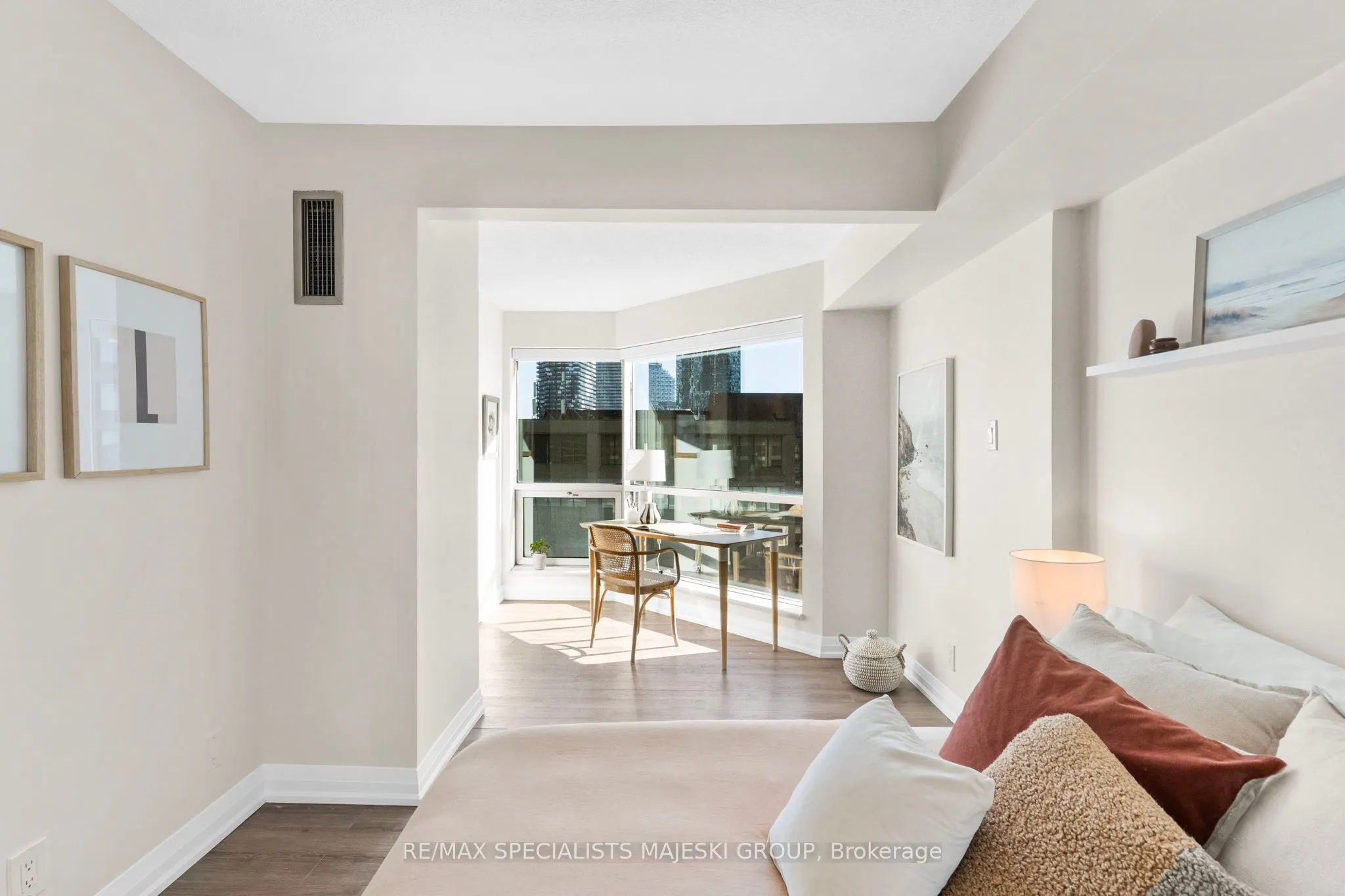 10 Yonge Street, #710