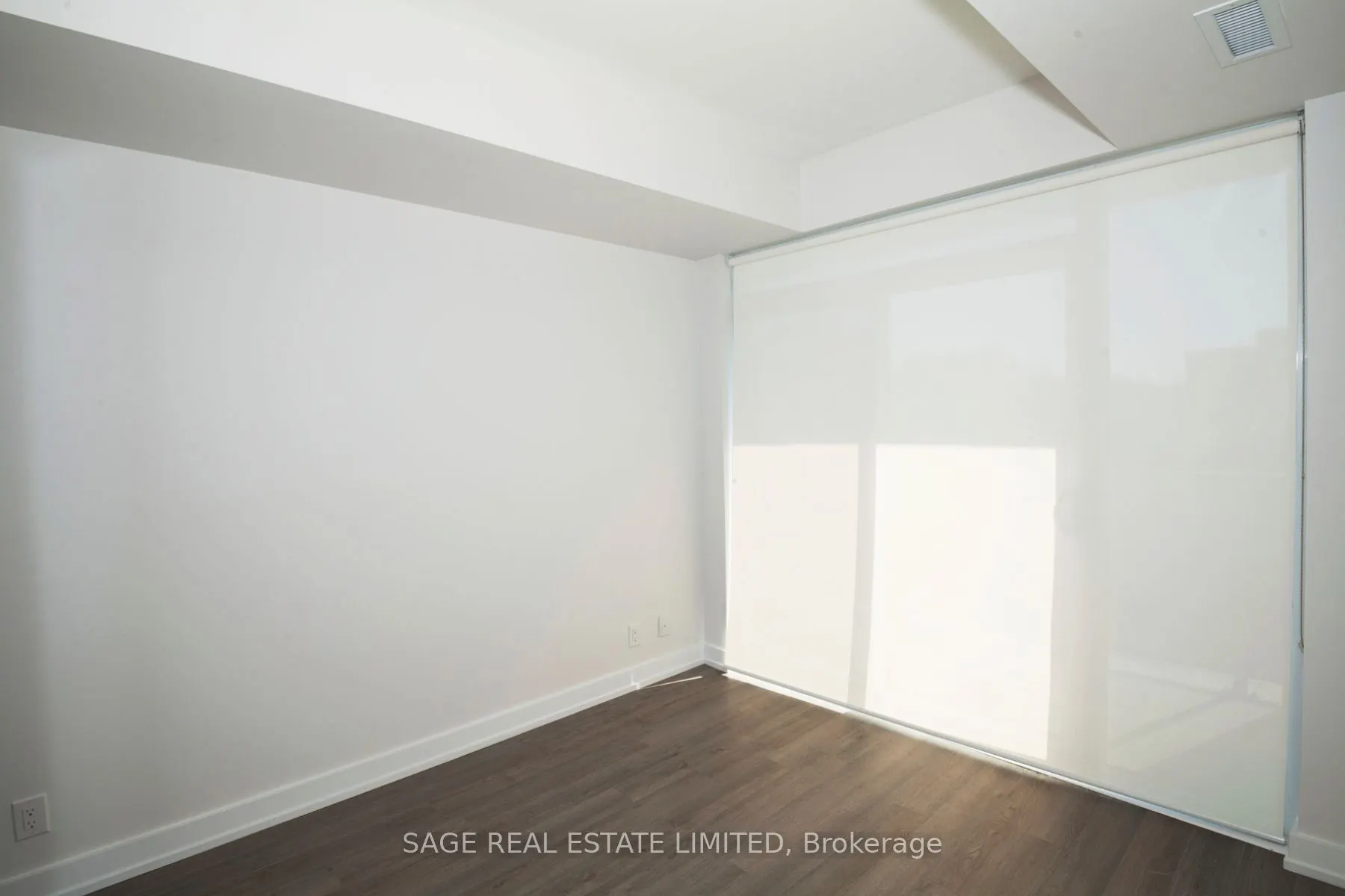 6 Parkwood Avenue, #407