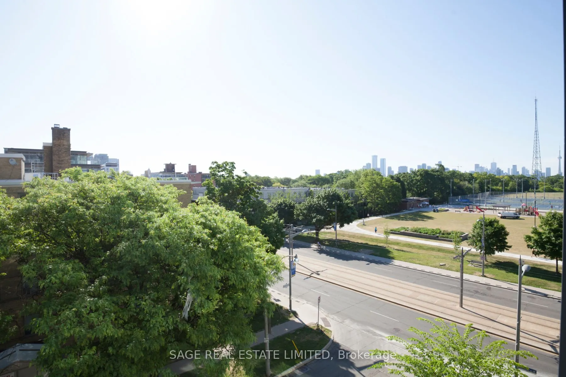 6 Parkwood Avenue, #407