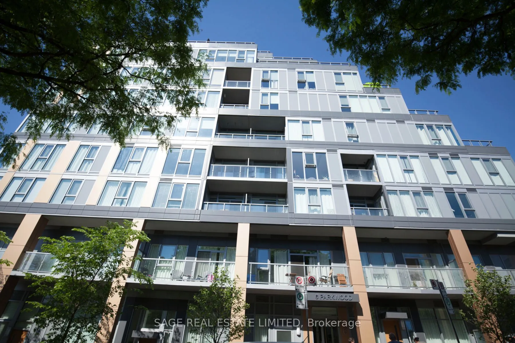 6 Parkwood Avenue, #407