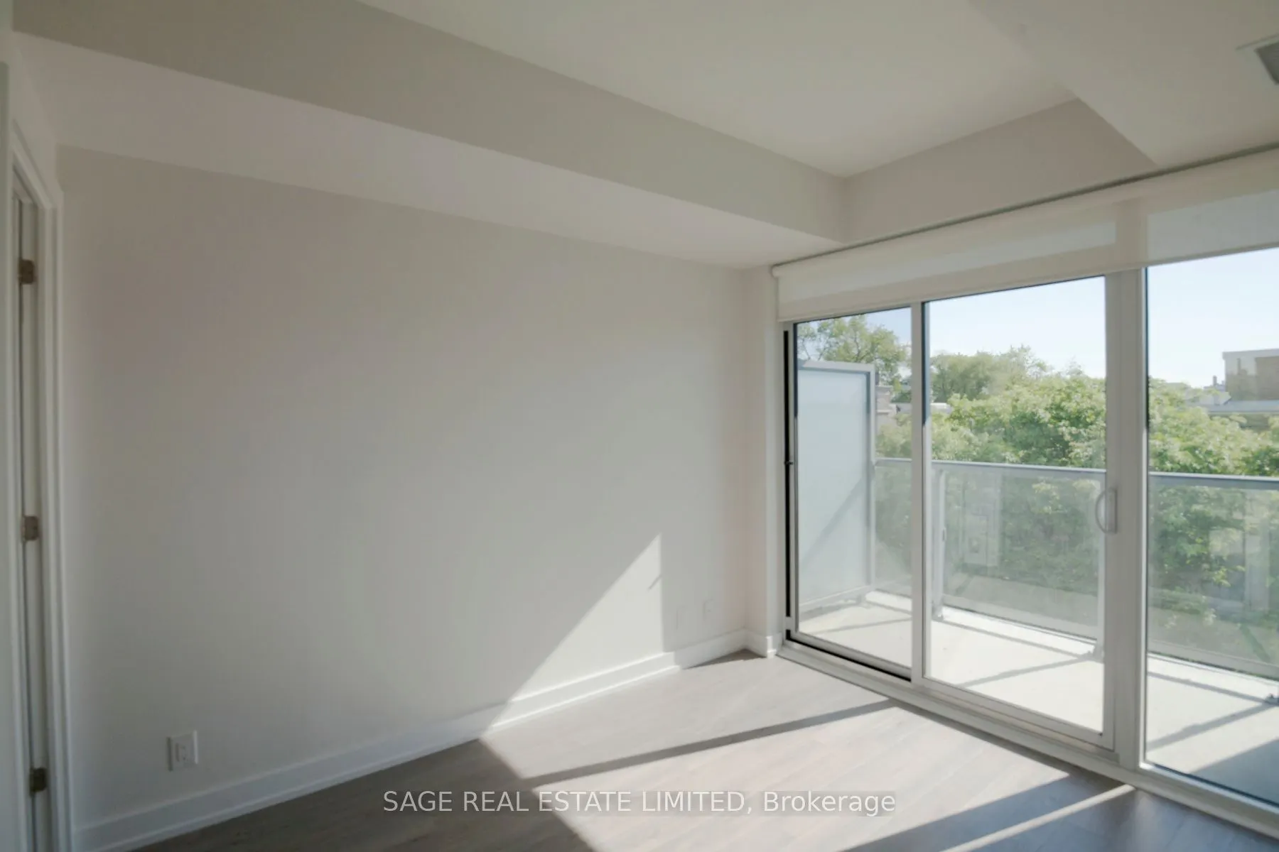 6 Parkwood Avenue, #407