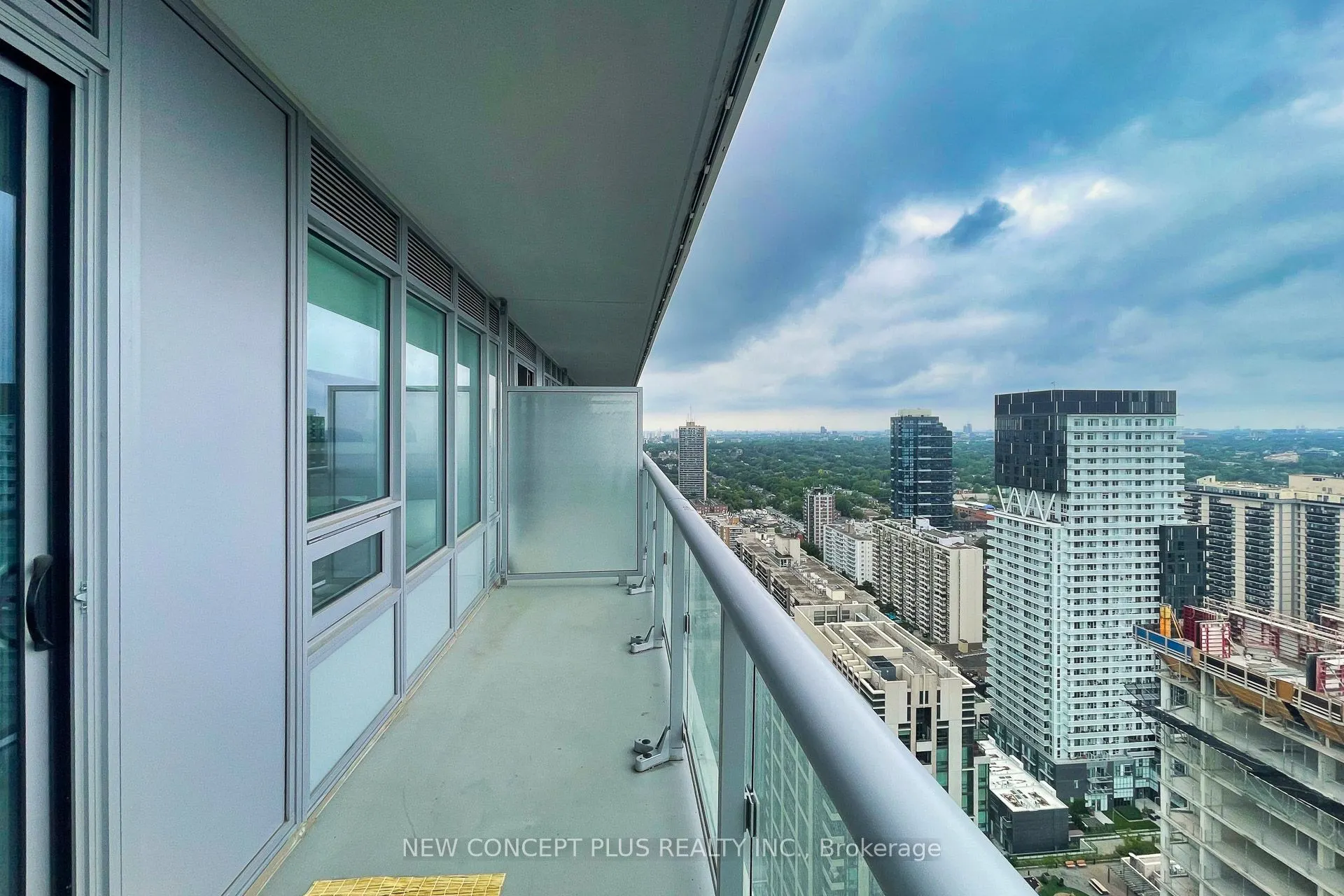 99 Broadway Avenue, #3302