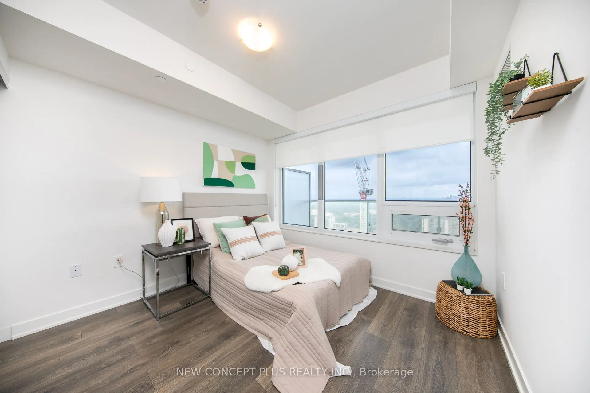 99 Broadway Avenue, #3302