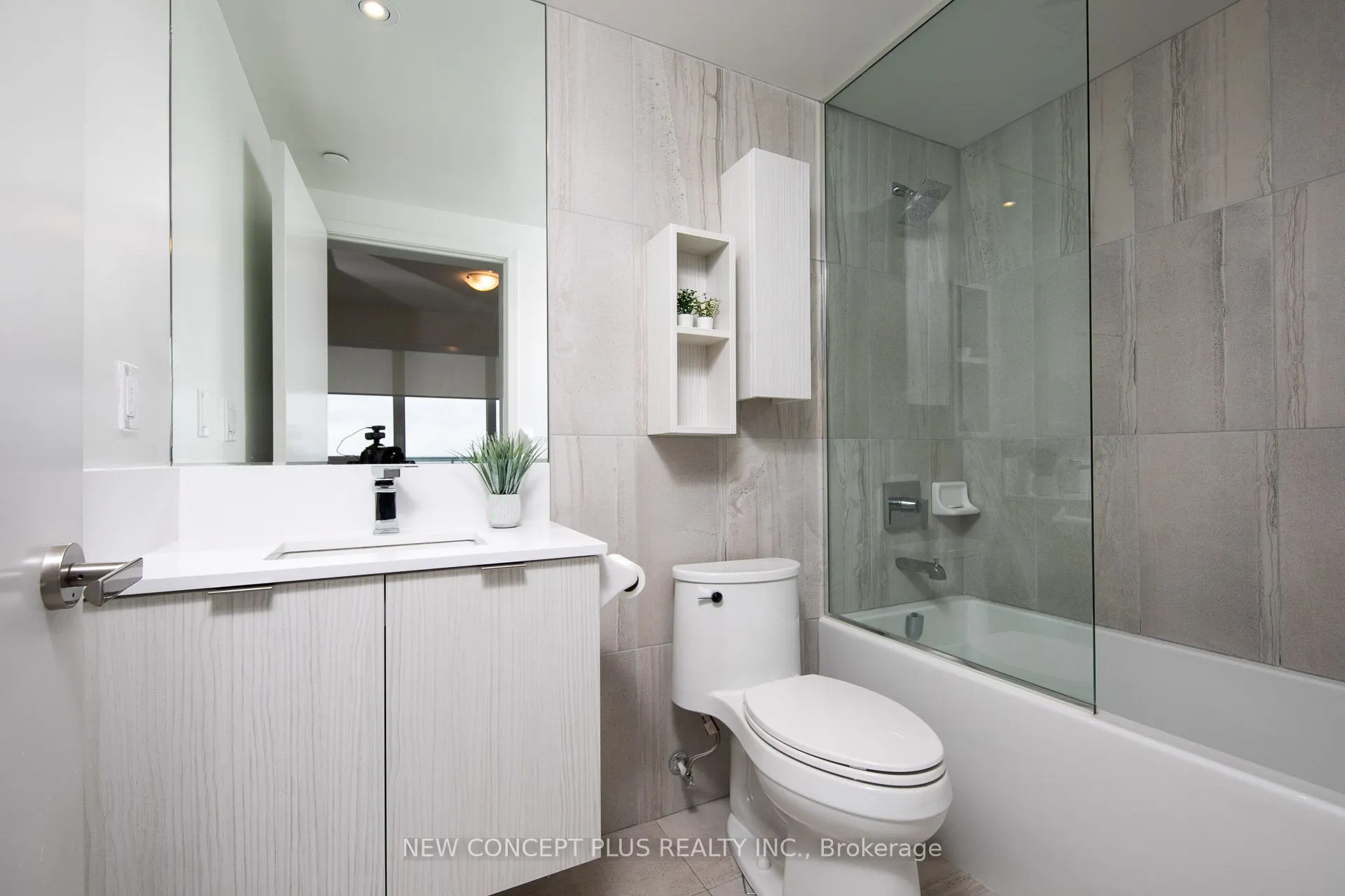 99 Broadway Avenue, #3302