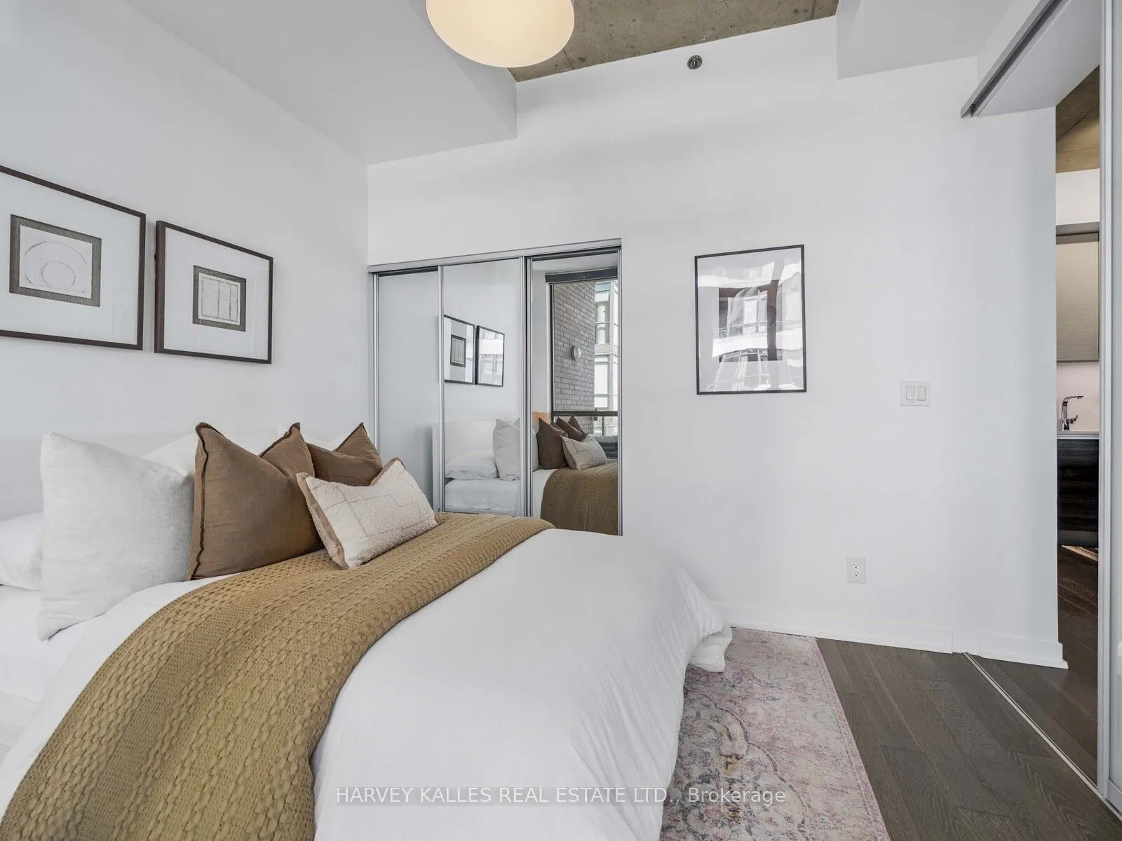 8 Gladstone Avenue