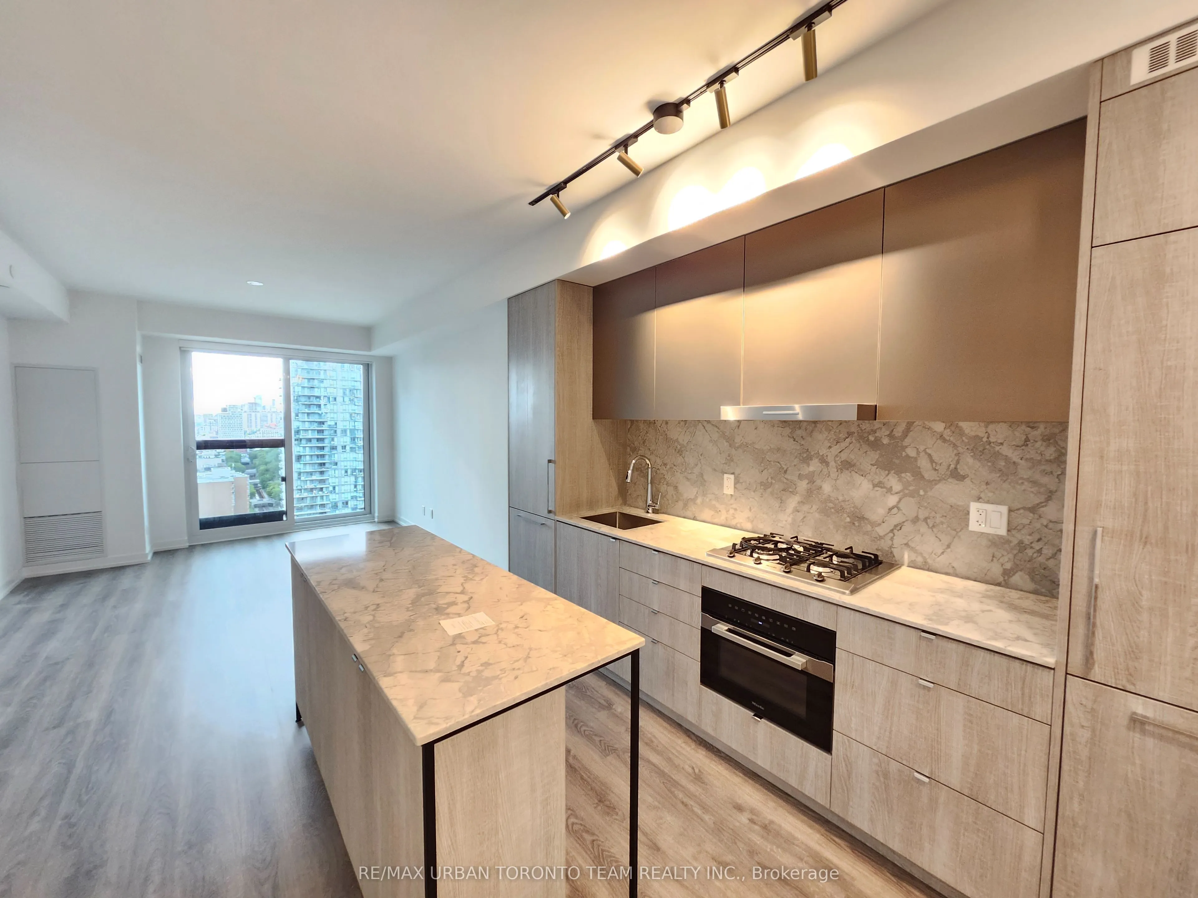 771 Yonge Street, #2803