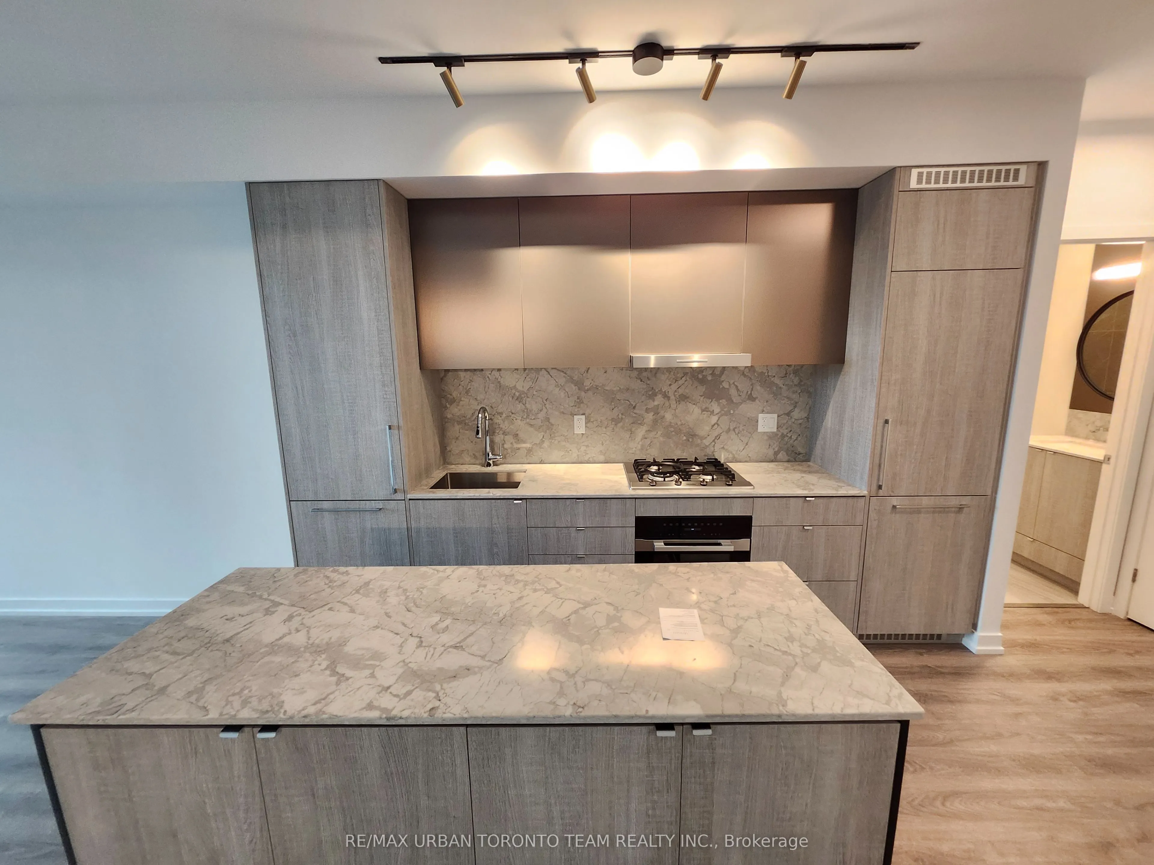 771 Yonge Street, #2803