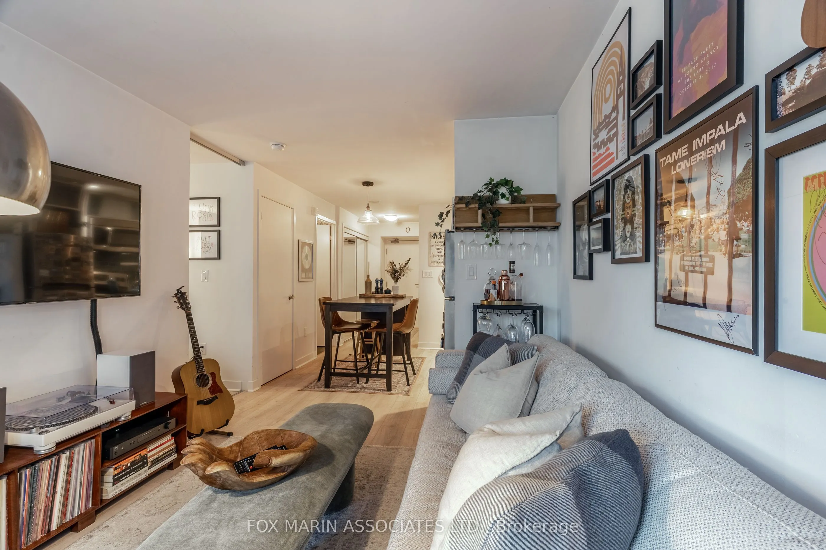 25 Telegram Mews, #211