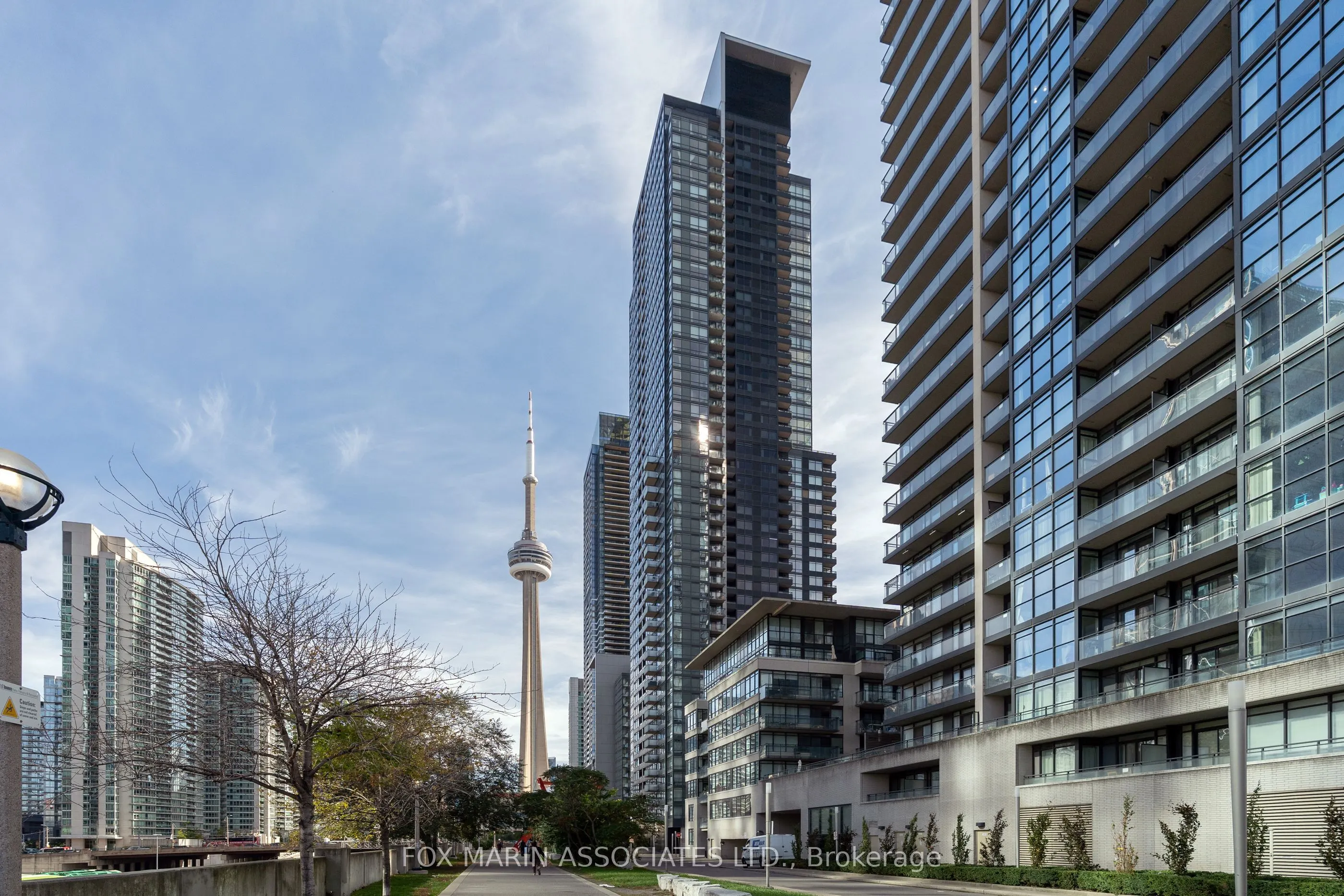 25 Telegram Mews, #211