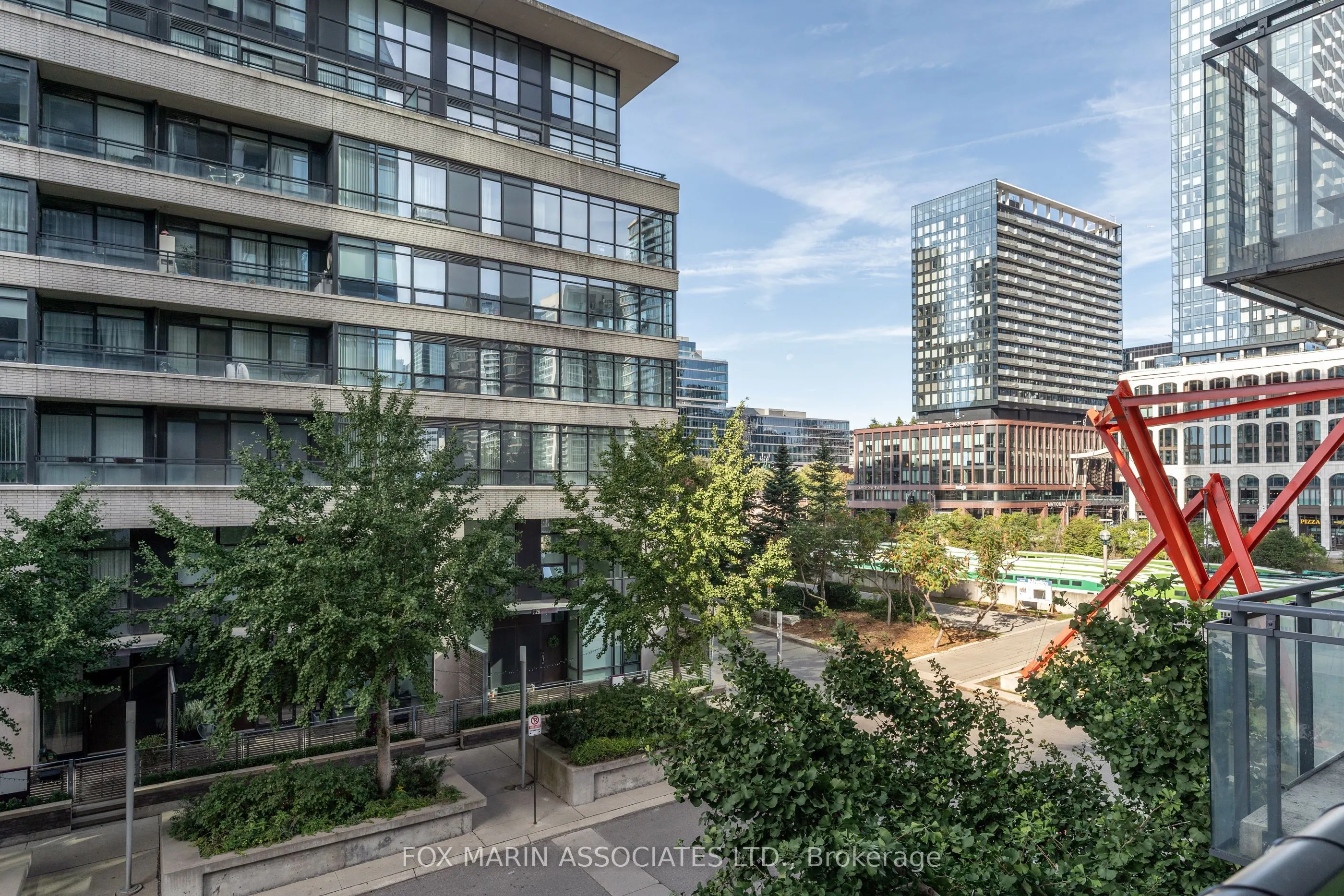 25 Telegram Mews, #211