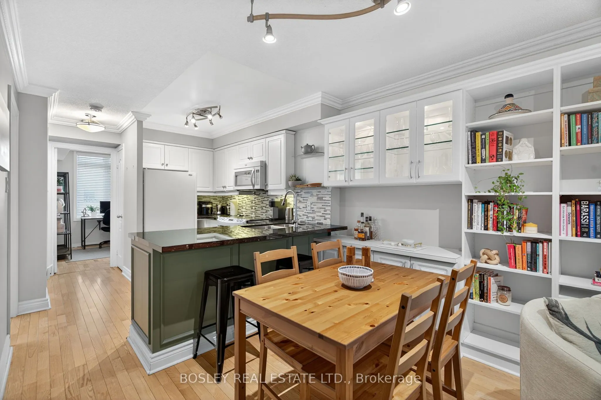 12 Sudbury Street, #2212