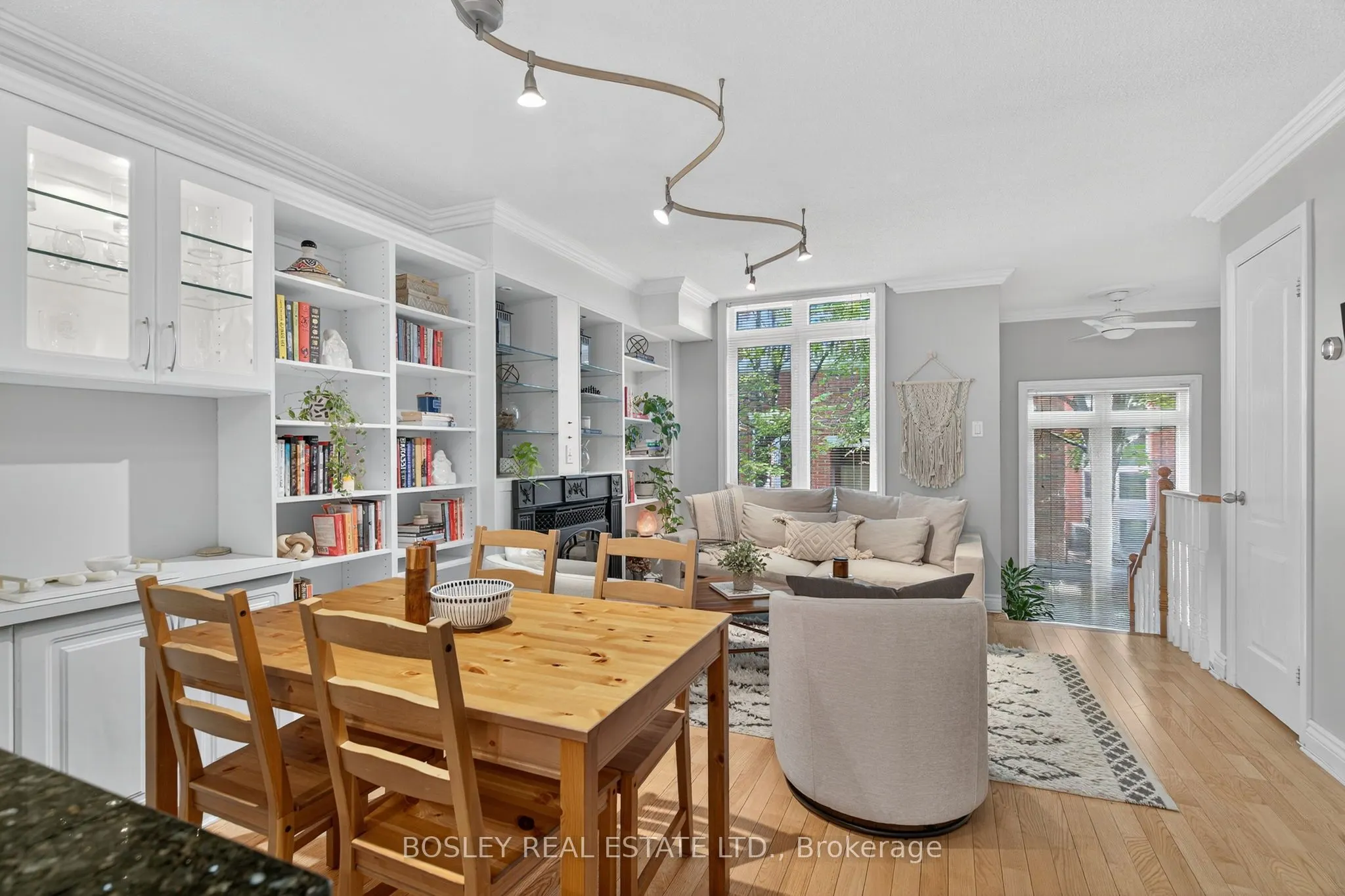 12 Sudbury Street, #2212