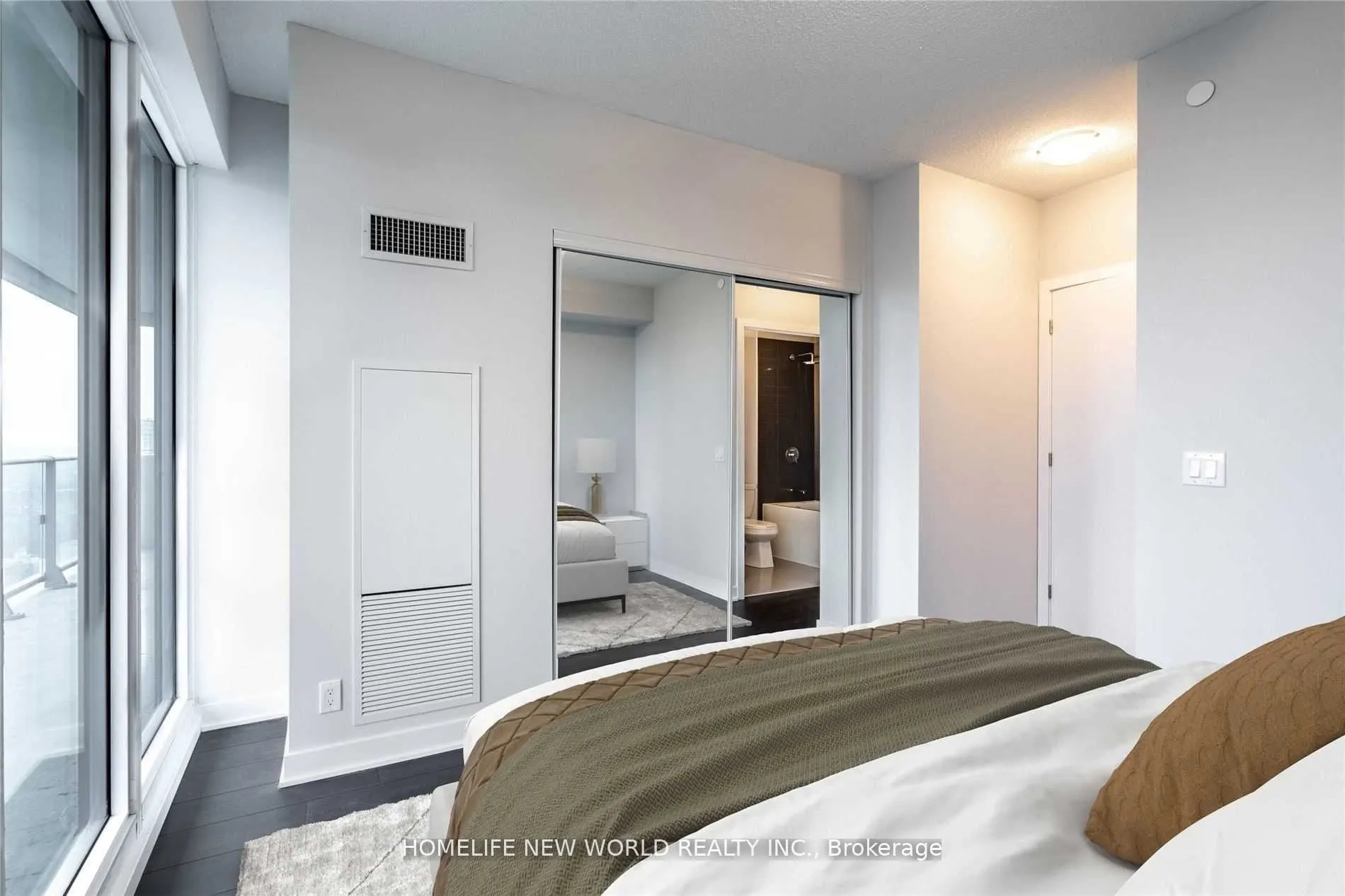 2221 Yonge Street, #3802