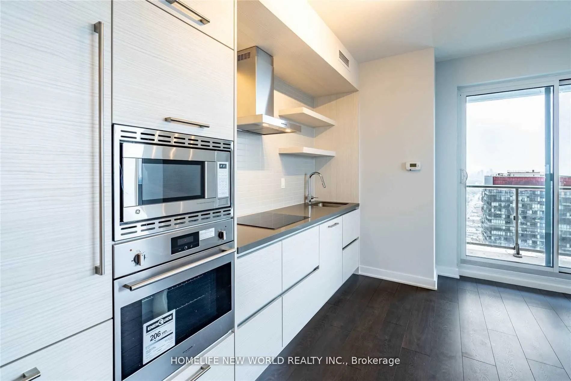 2221 Yonge Street, #3802