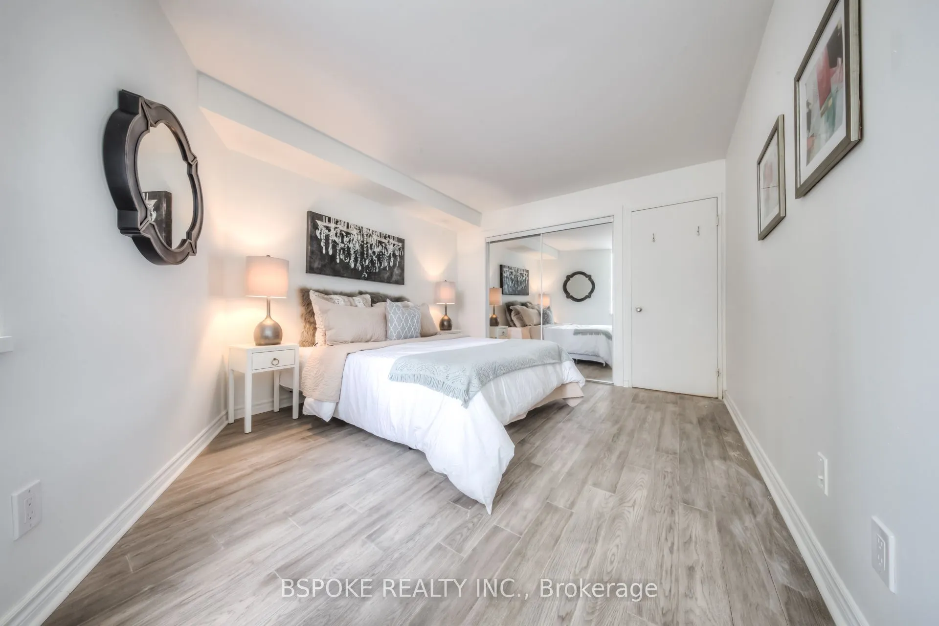 260 Queens Quay W, #804