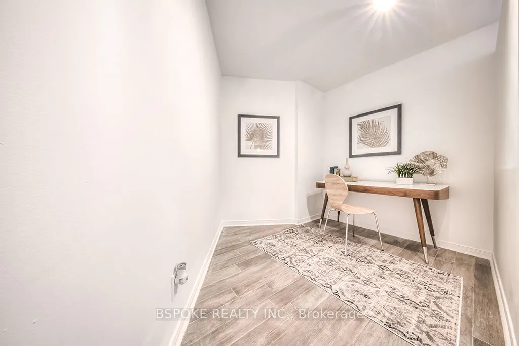 260 Queens Quay W, #804
