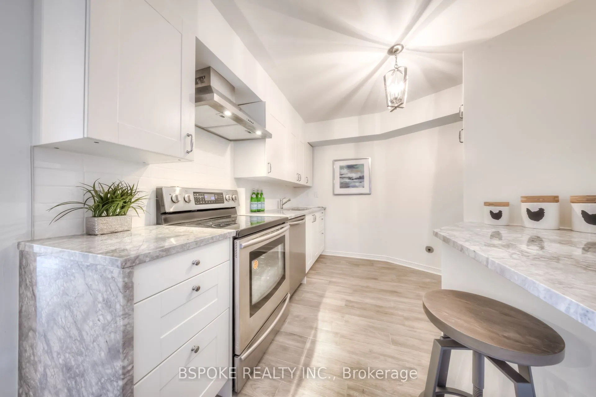 260 Queens Quay W, #804