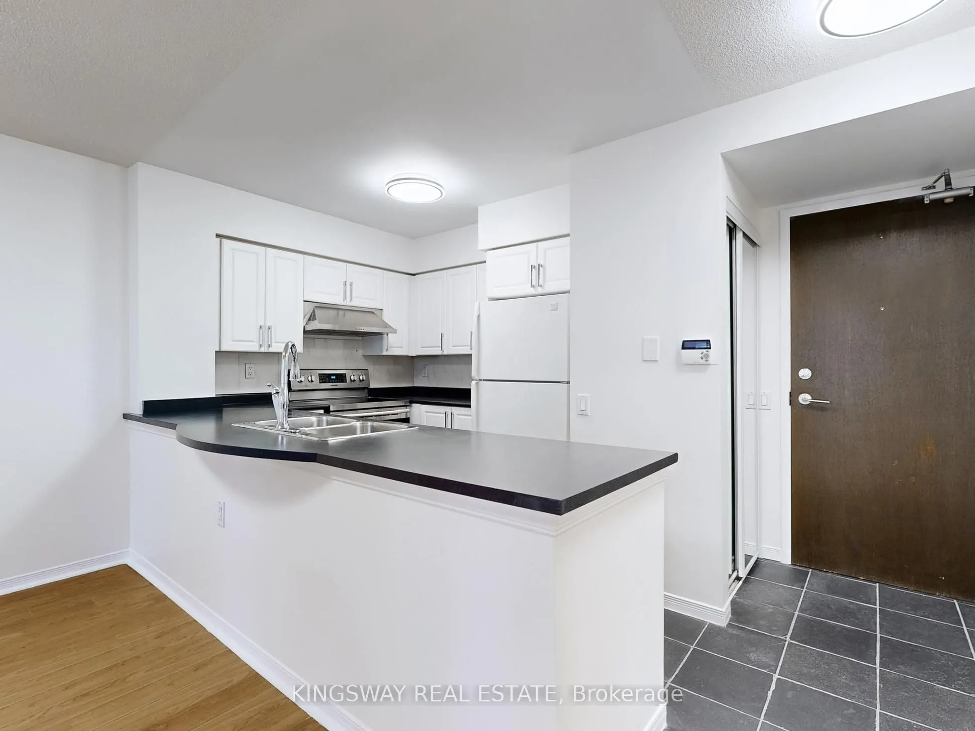 388 Bloor Street E, #1607