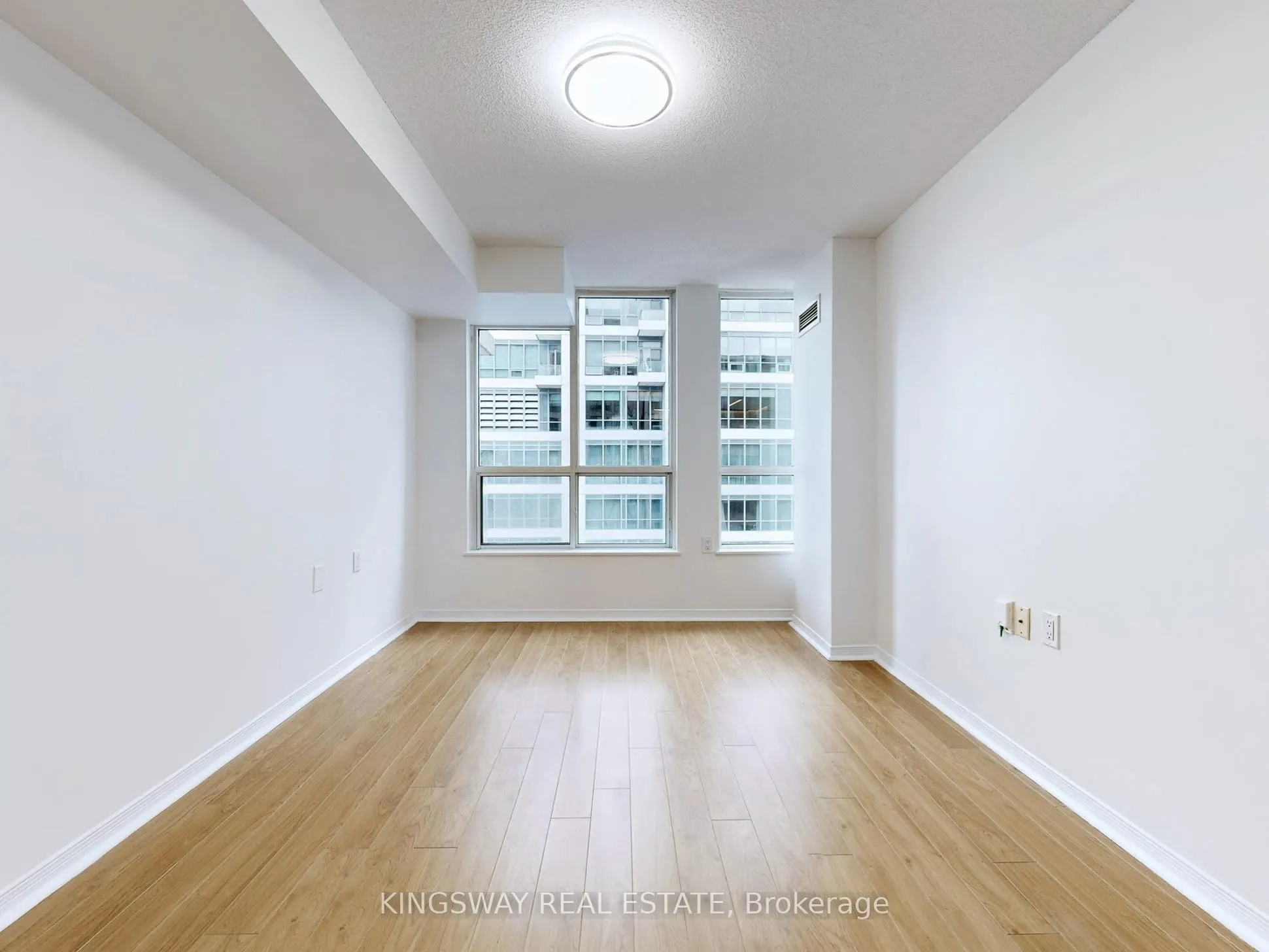 388 Bloor Street E, #1607