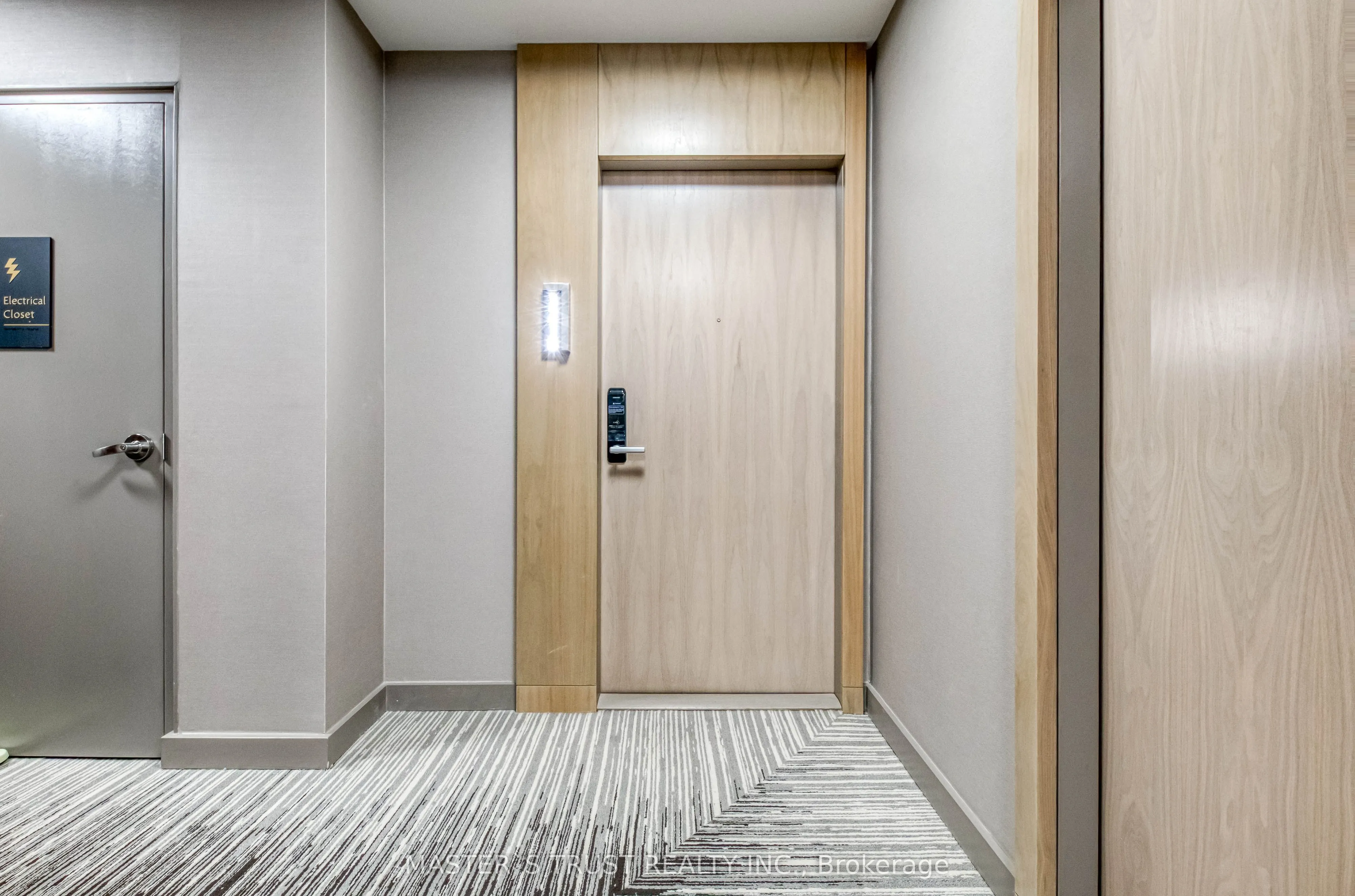 585 Bloor Street E, #3218