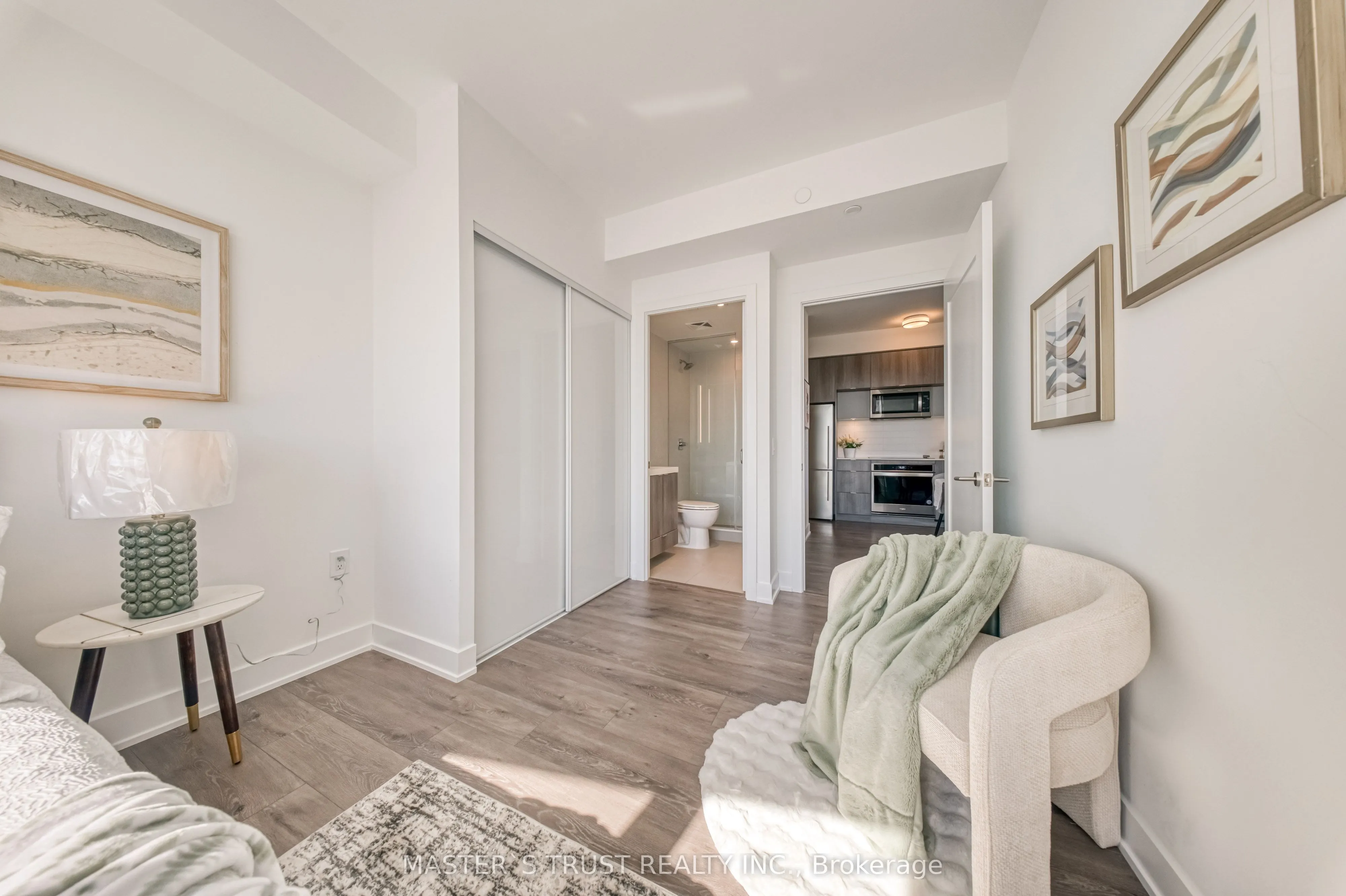 585 Bloor Street E, #3218