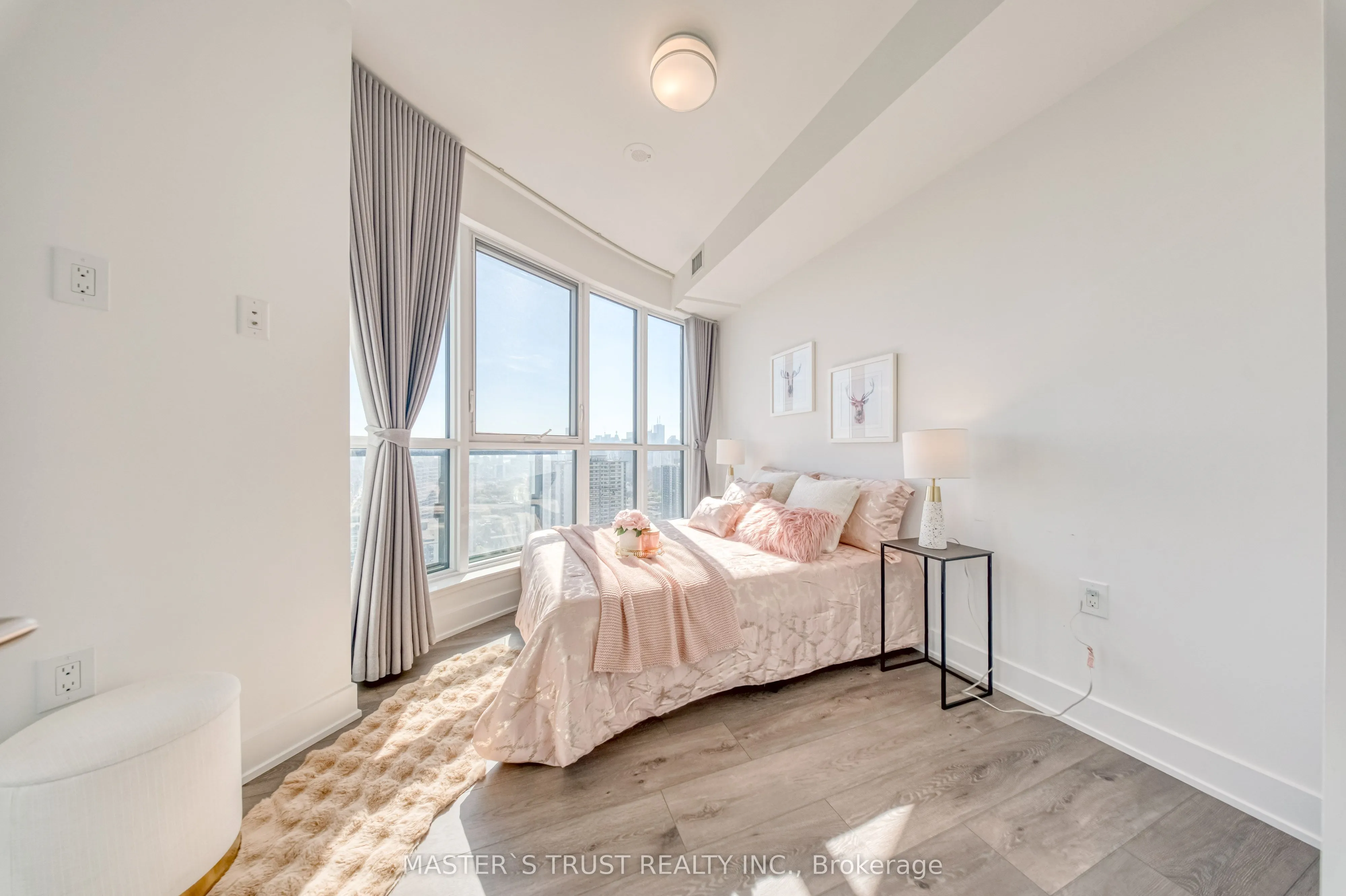 585 Bloor Street E, #3218