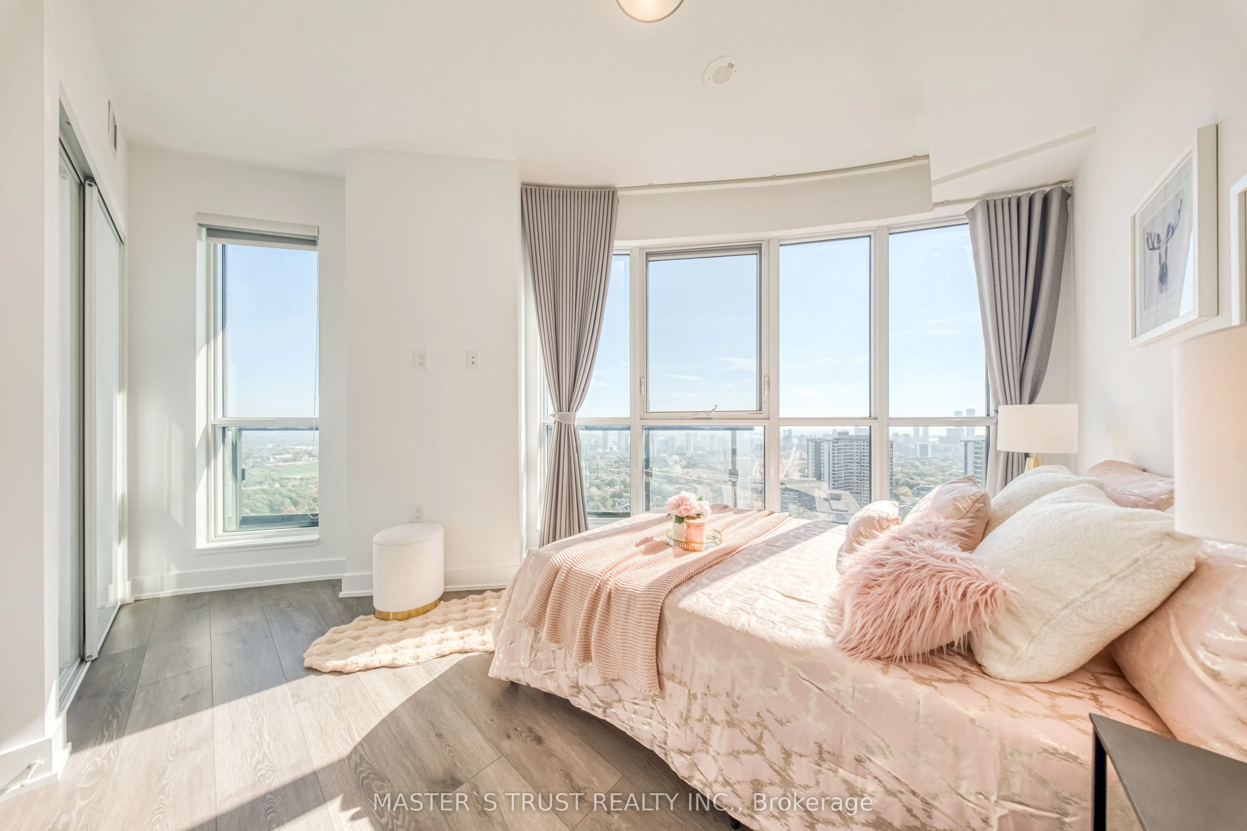 585 Bloor Street E, #3218