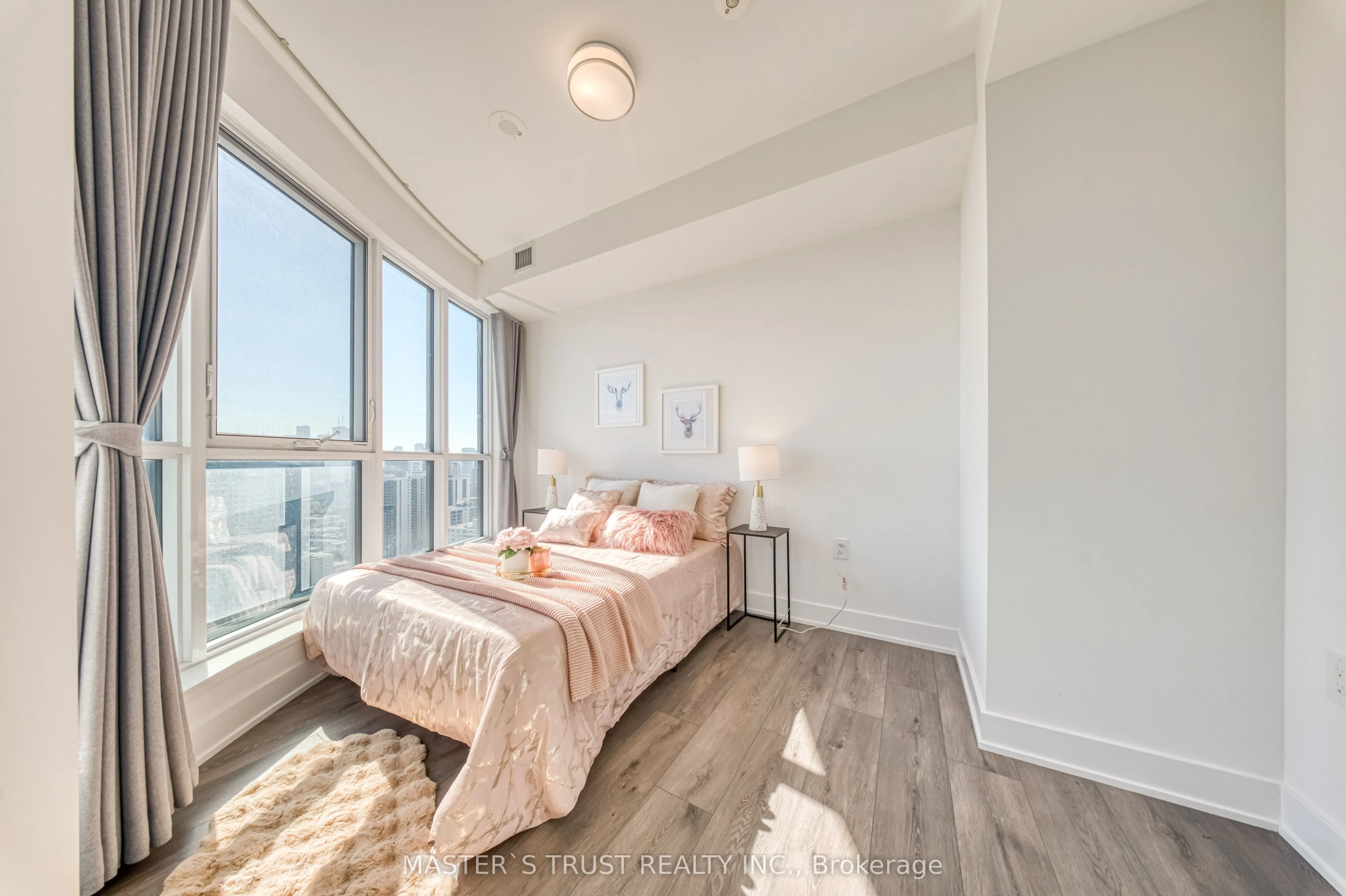 585 Bloor Street E, #3218