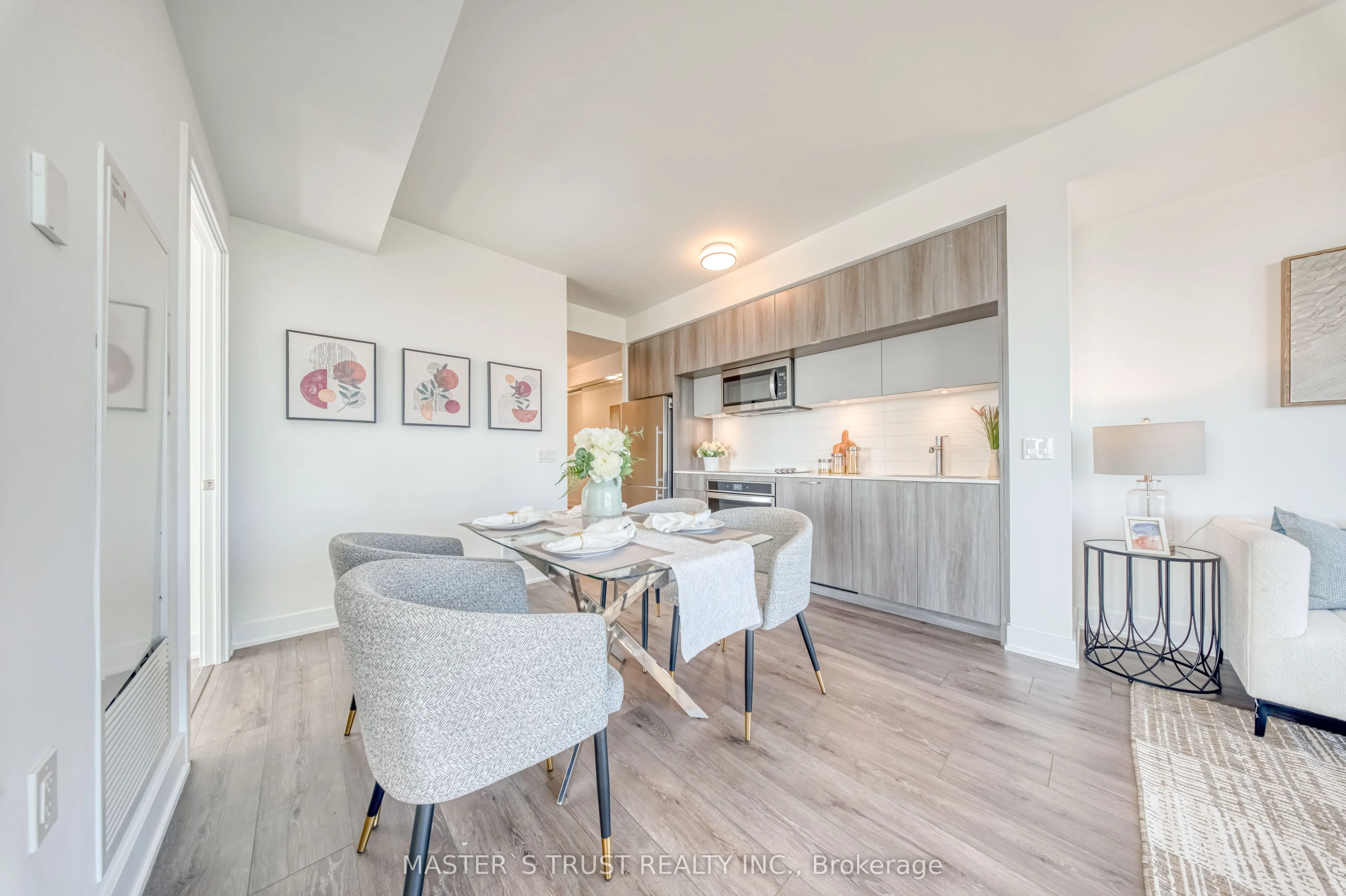 585 Bloor Street E, #3218