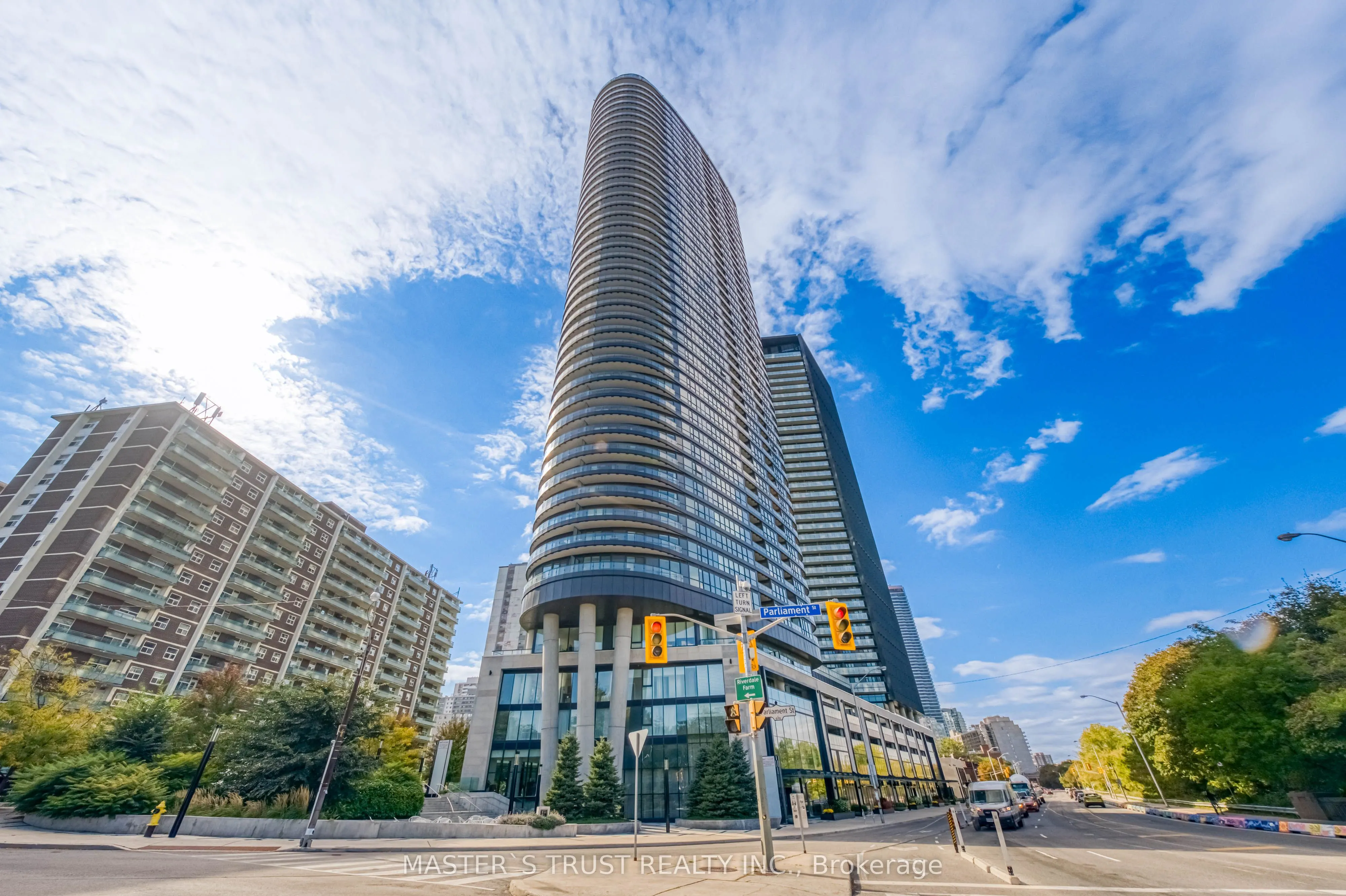 585 Bloor Street E, #3218