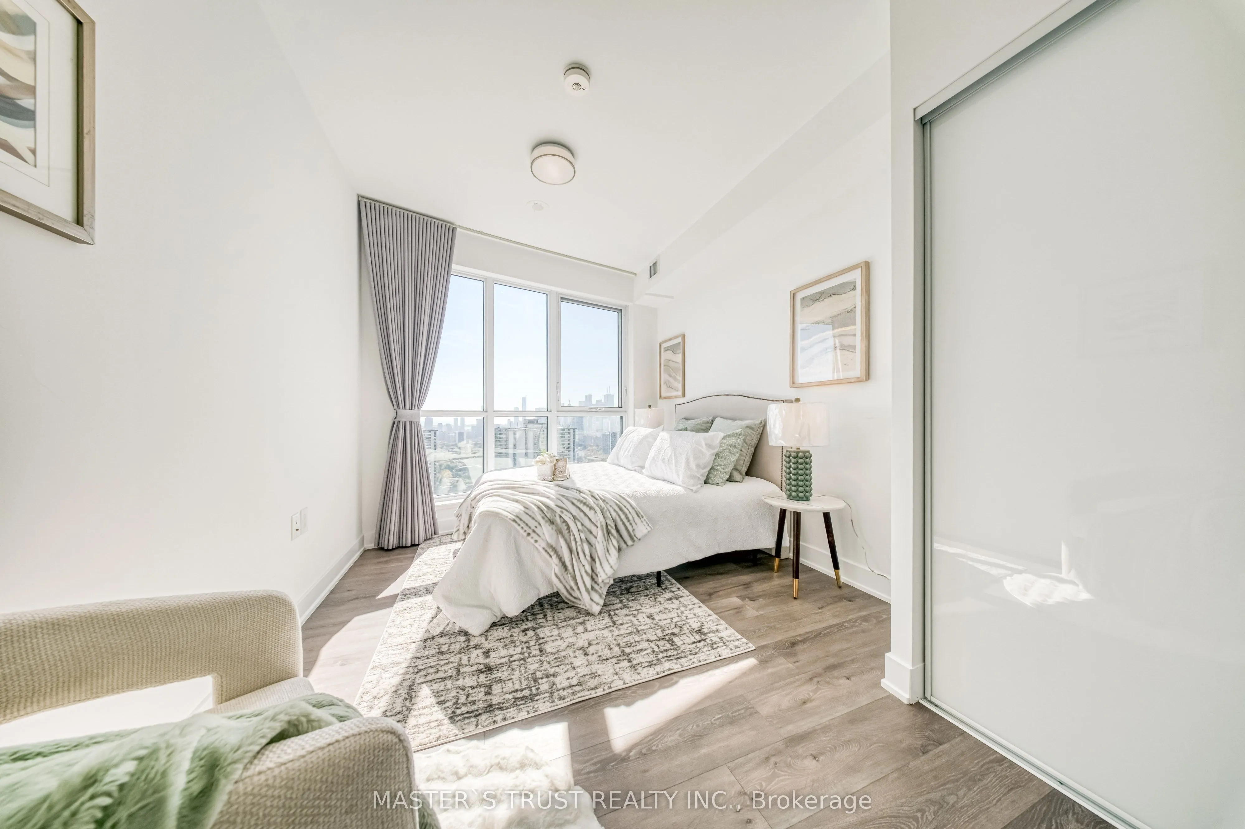 585 Bloor Street E, #3218