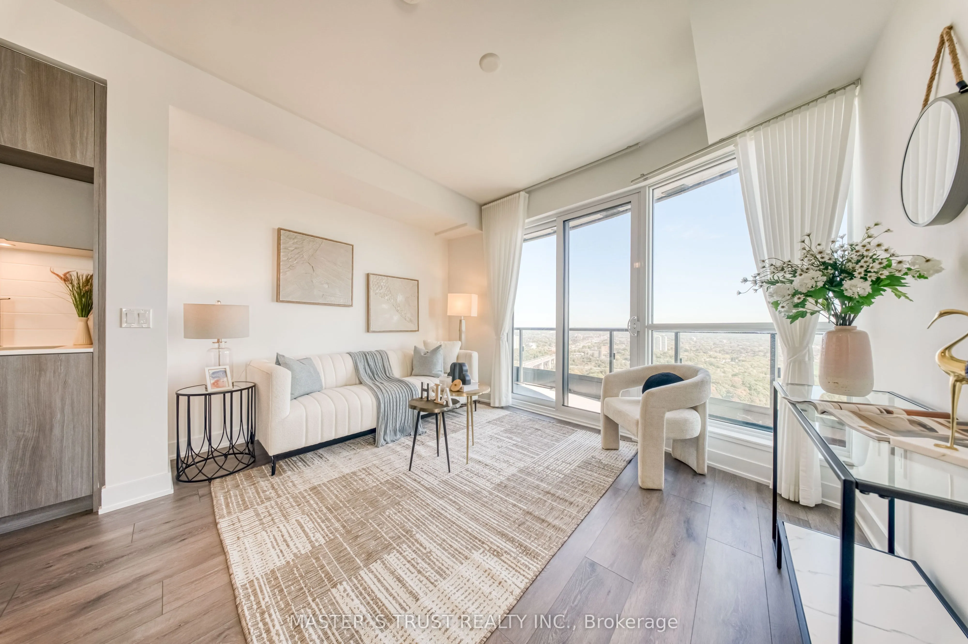 585 Bloor Street E, #3218