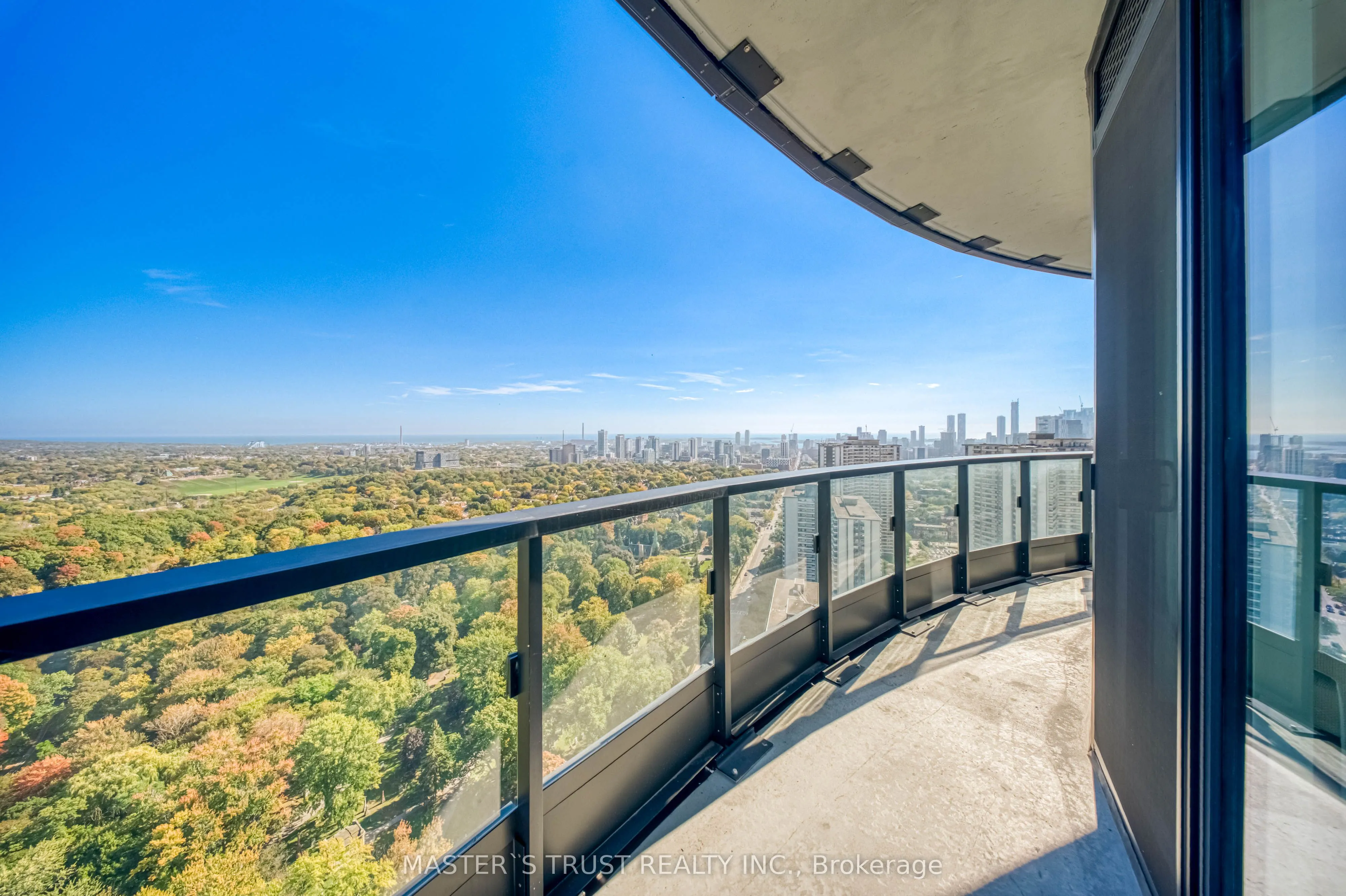 585 Bloor Street E, #3218