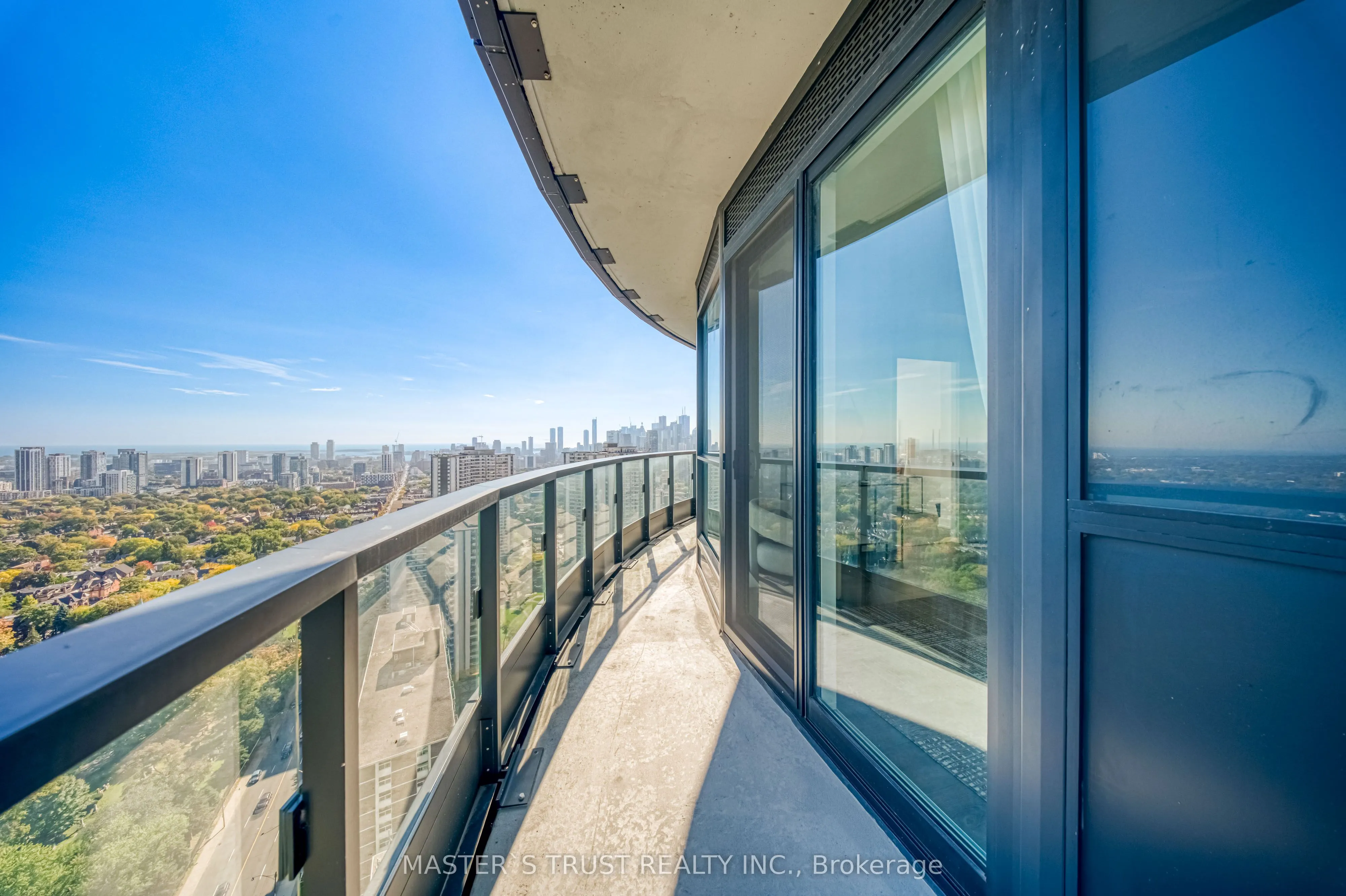 585 Bloor Street E, #3218