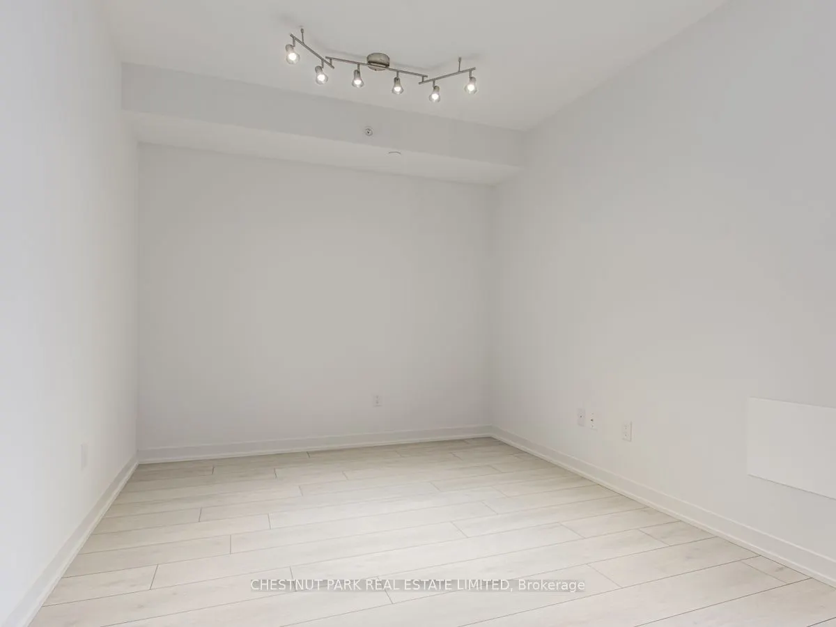 31 Tippett Road, #553