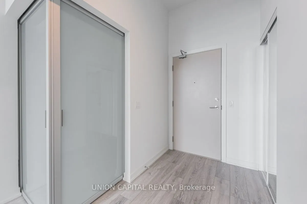 2020 Bathurst Street, #901